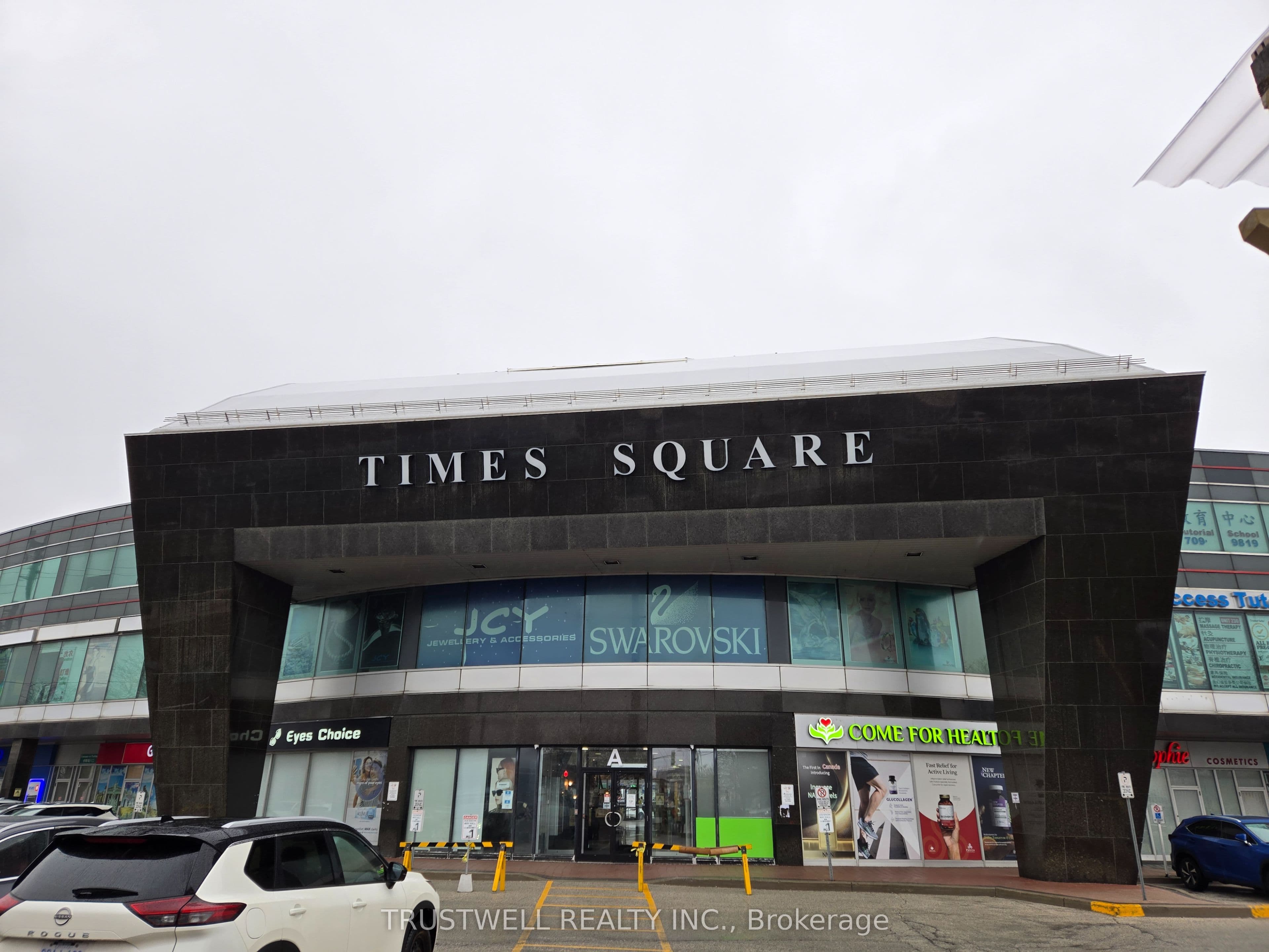 550 Highway 7 E 72C, Richmond Hill, ON L4B 3Z4