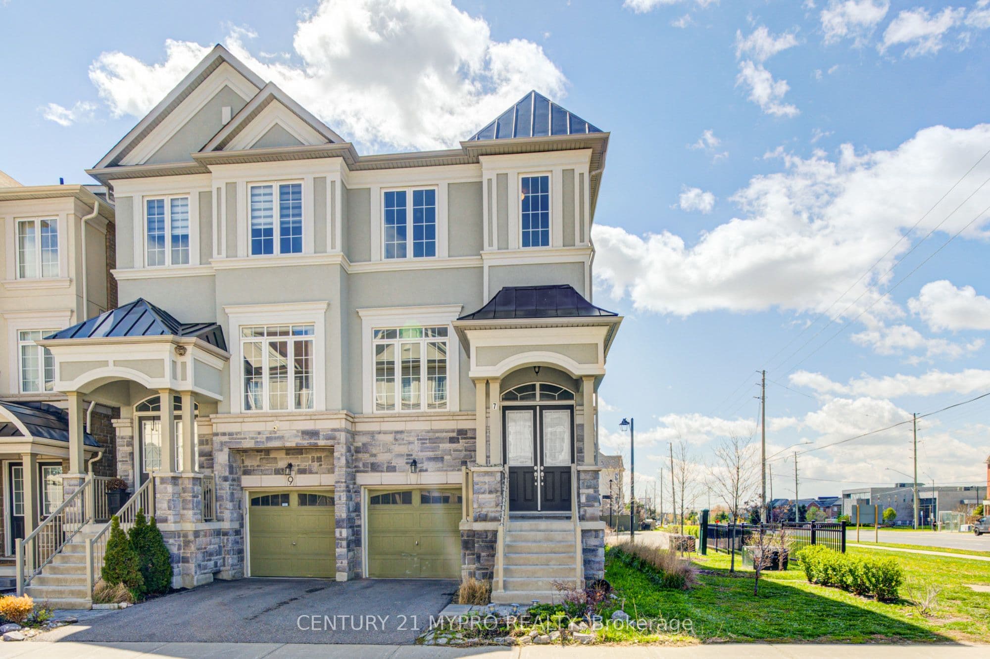 7 Latchford Lane, Richmond Hill, ON L4C 7V6