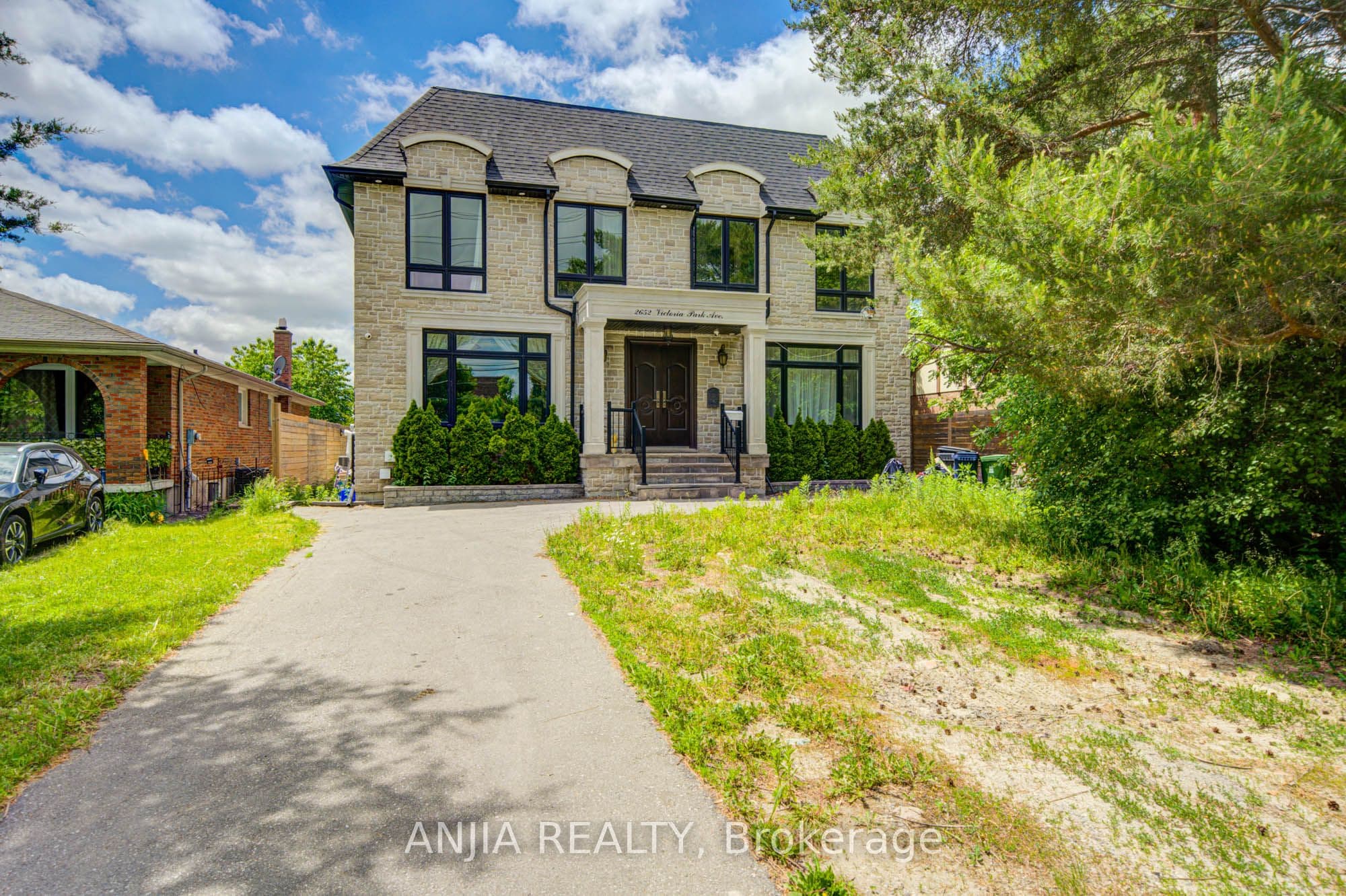 2652 Victoria Park Avenue, Toronto, ON M2J 4A6