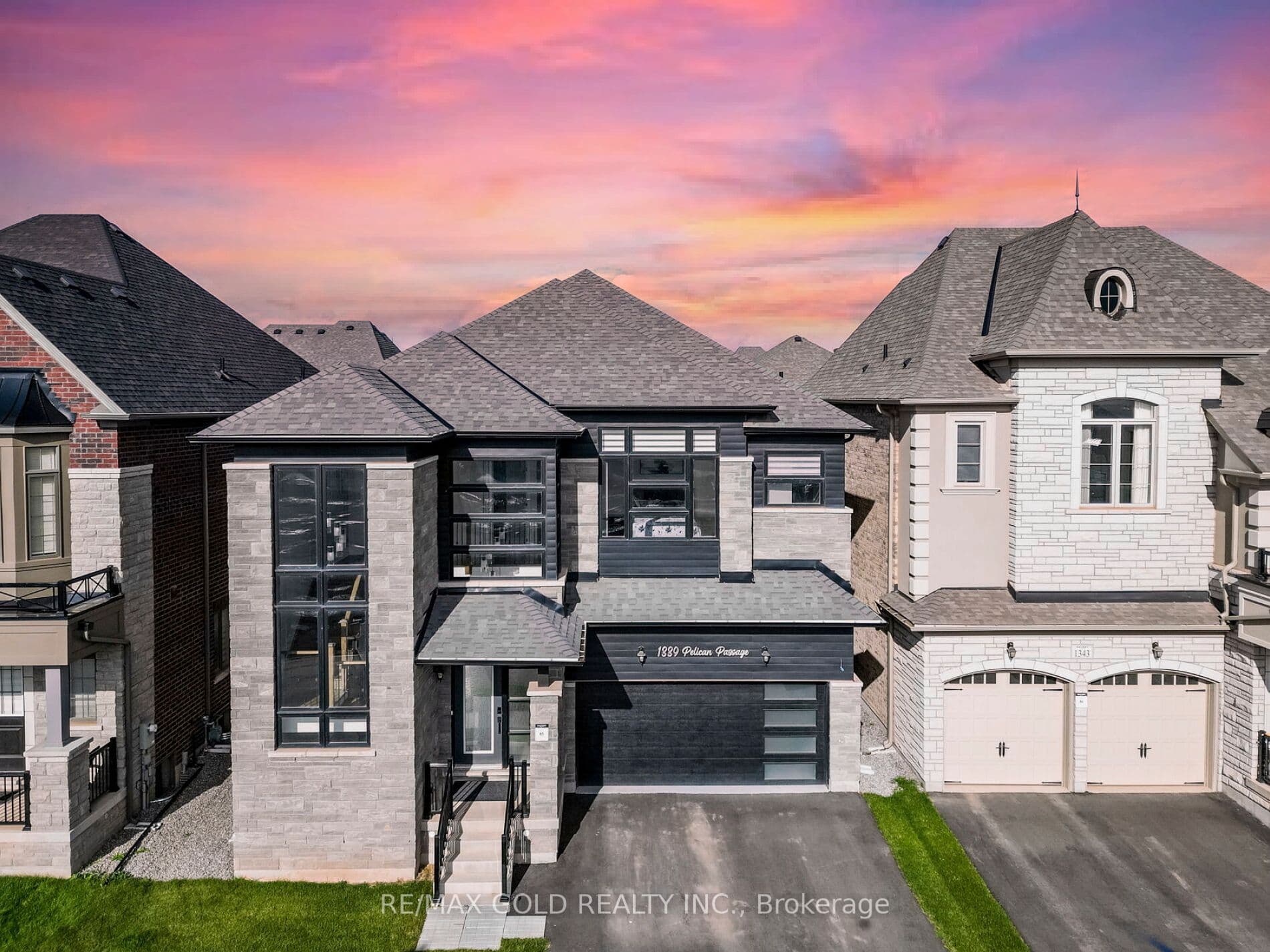 1339 Pellican Pass, Oakville, ON L6H 7Z9