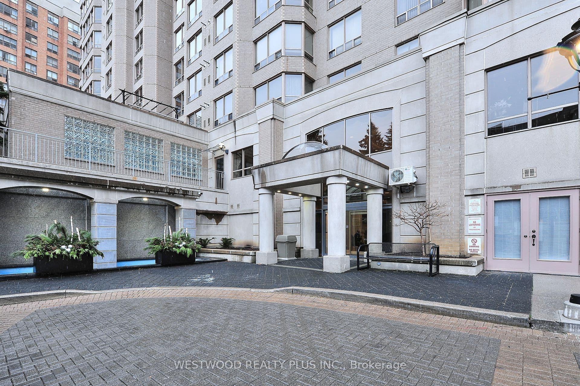 5418 Yonge Street 2502, Toronto, ON M2N 6X4