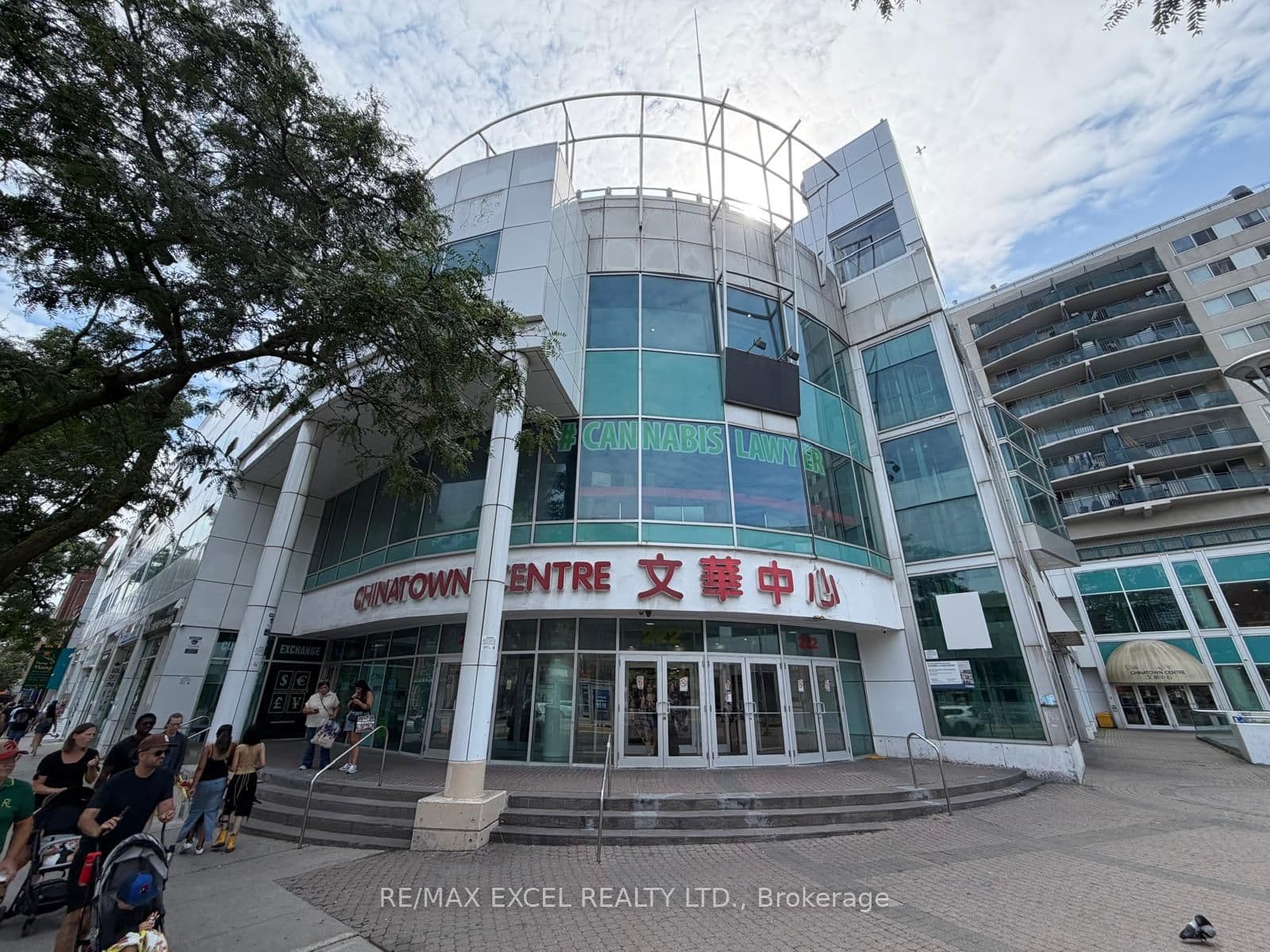 222 Spadina Avenue 275, Toronto, ON M5T 3B3