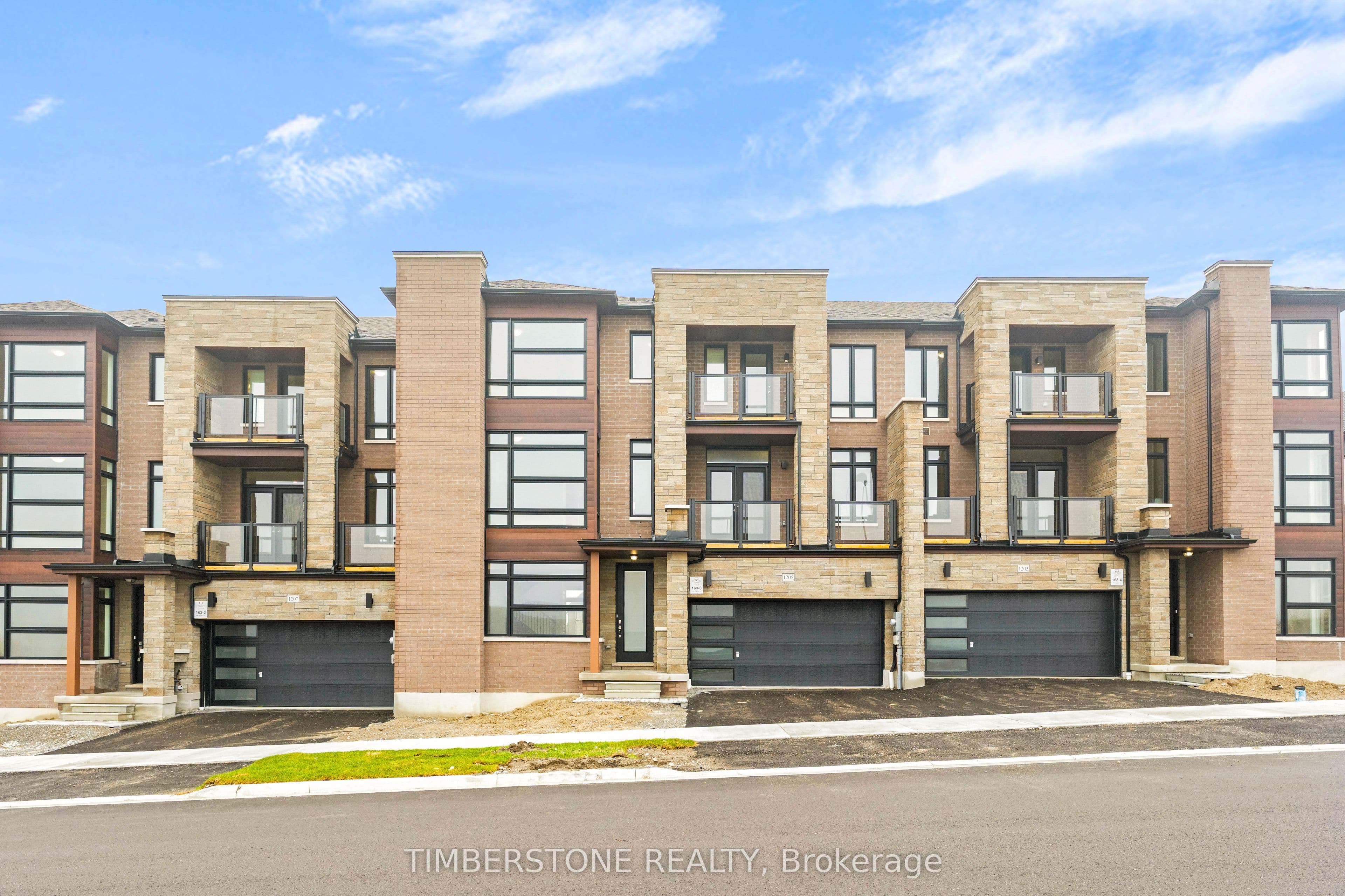 1205 Marathon Avenue, Pickering, ON L1X 0L8