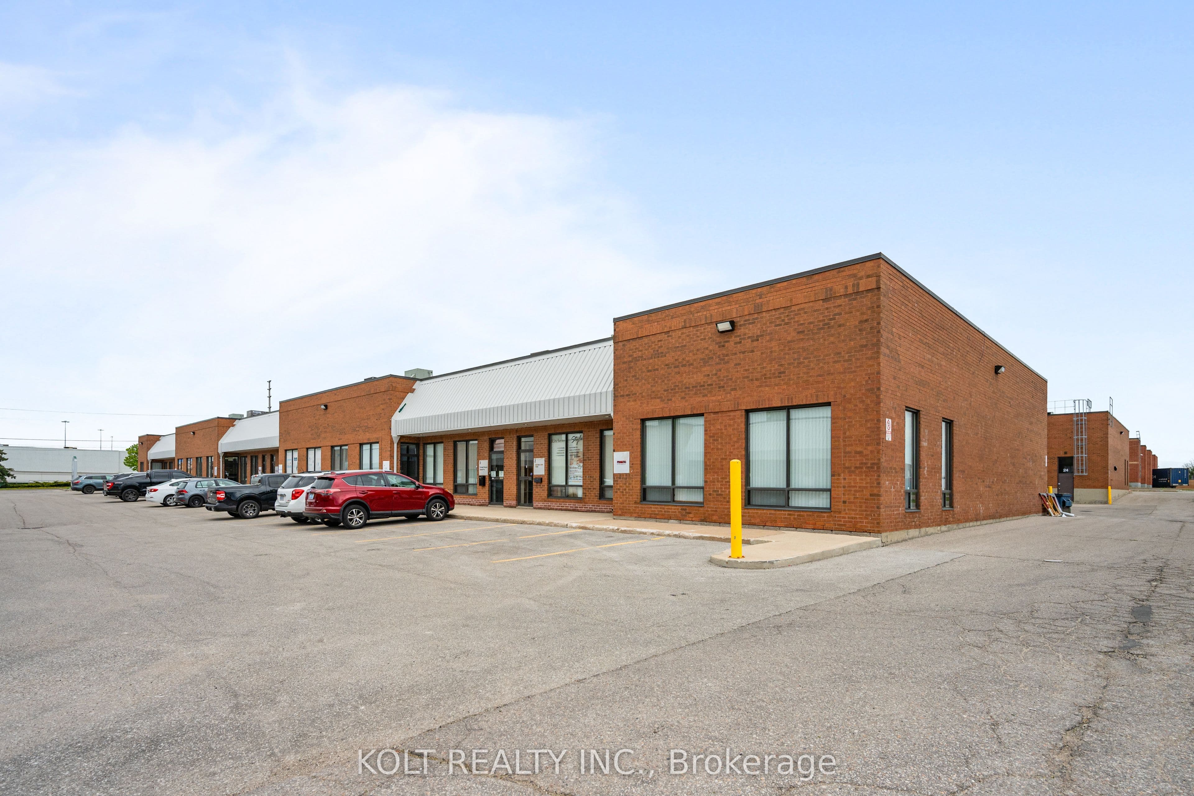 190 Britannia Road E 24, Mississauga, ON L4Z 2A4