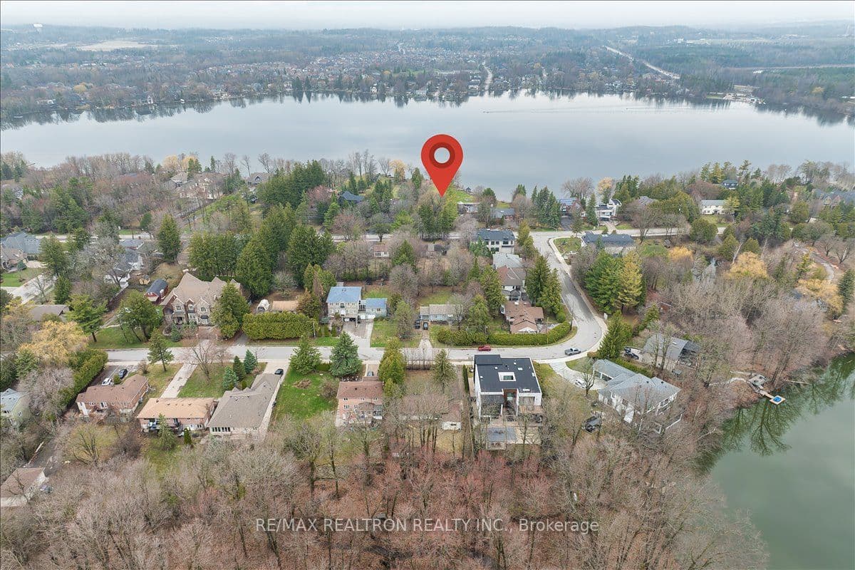 97 Park Crescent, Richmond Hill, ON L4E 3J5