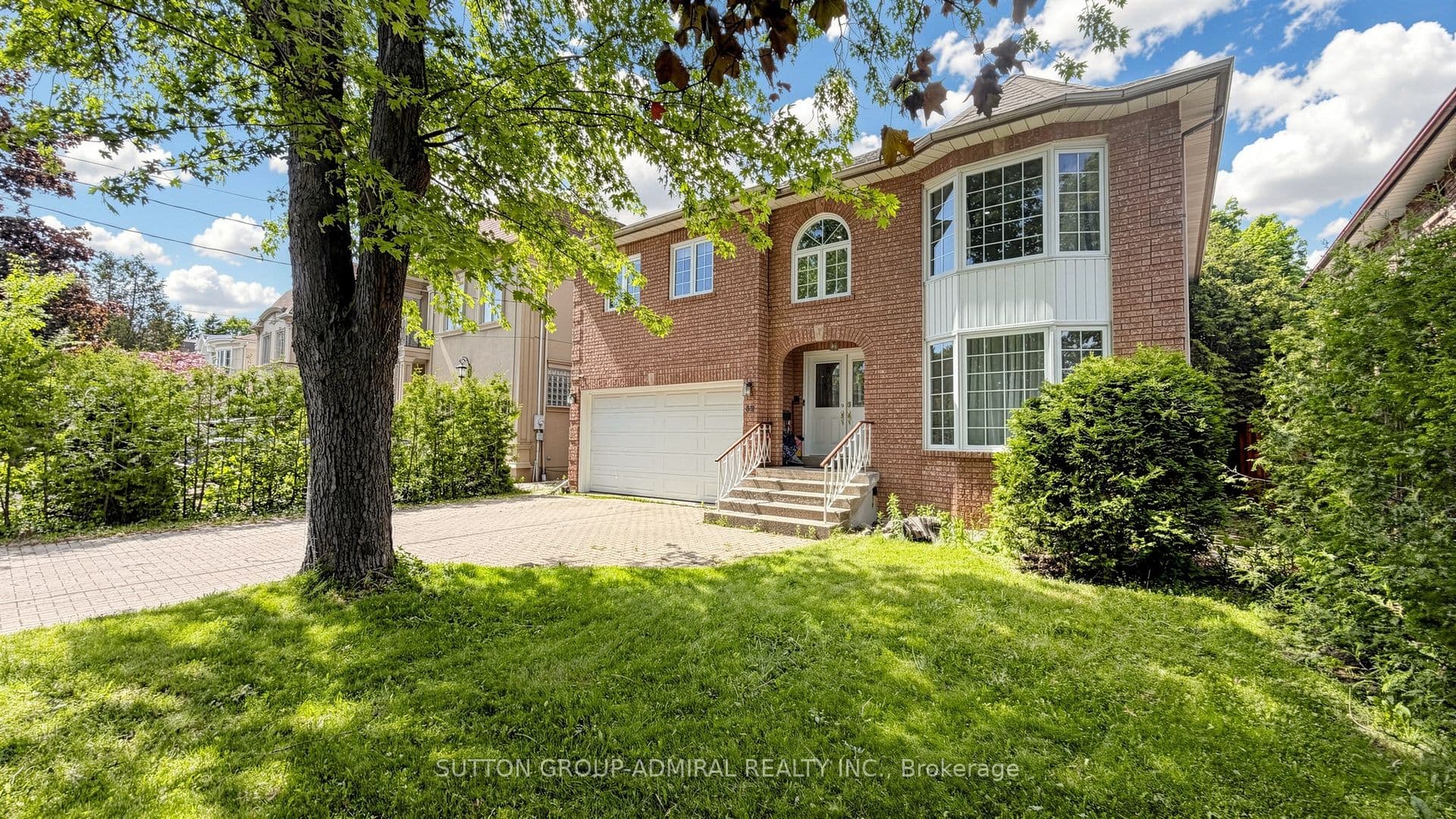 32 Northwood Drive, Toronto, ON M2M 2J8