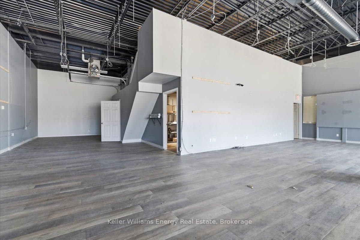 1540 Dundas Street E B1, Whitby, ON L1N 2K7