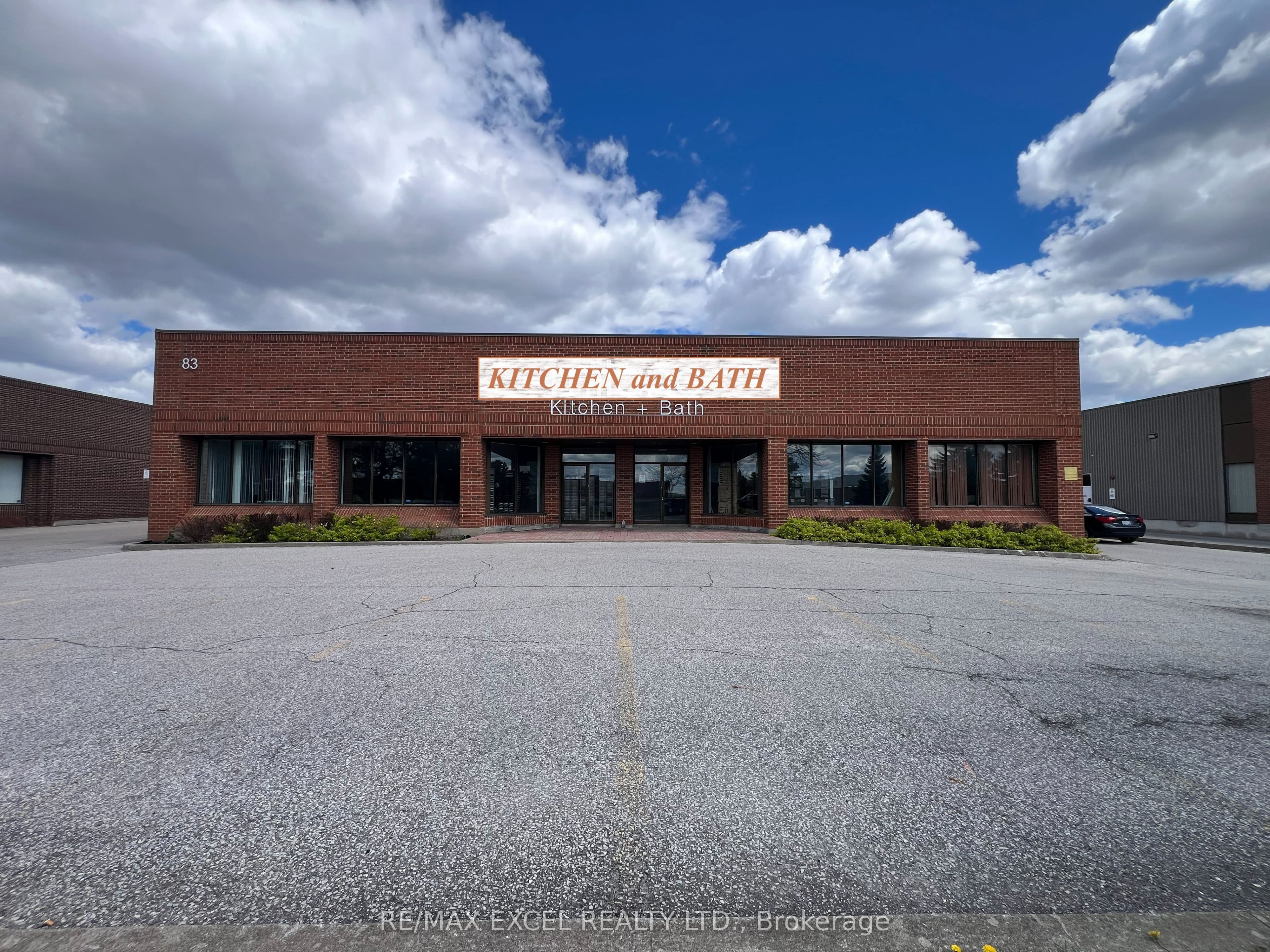 83 Whitmore Road, Vaughan, ON L4L 6E2