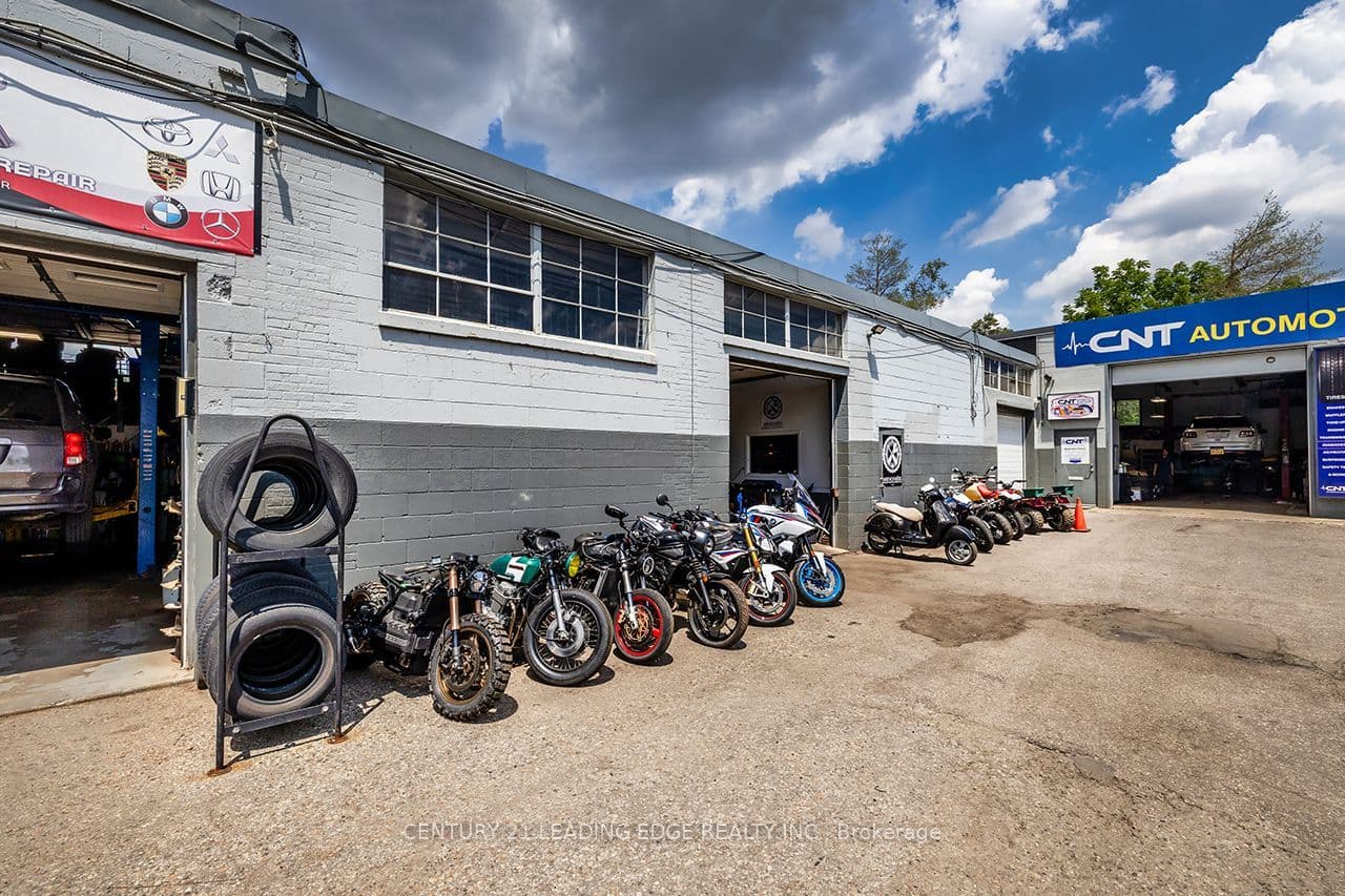 395 Red Maple Road 3, Richmond Hill, ON L4C 6P3