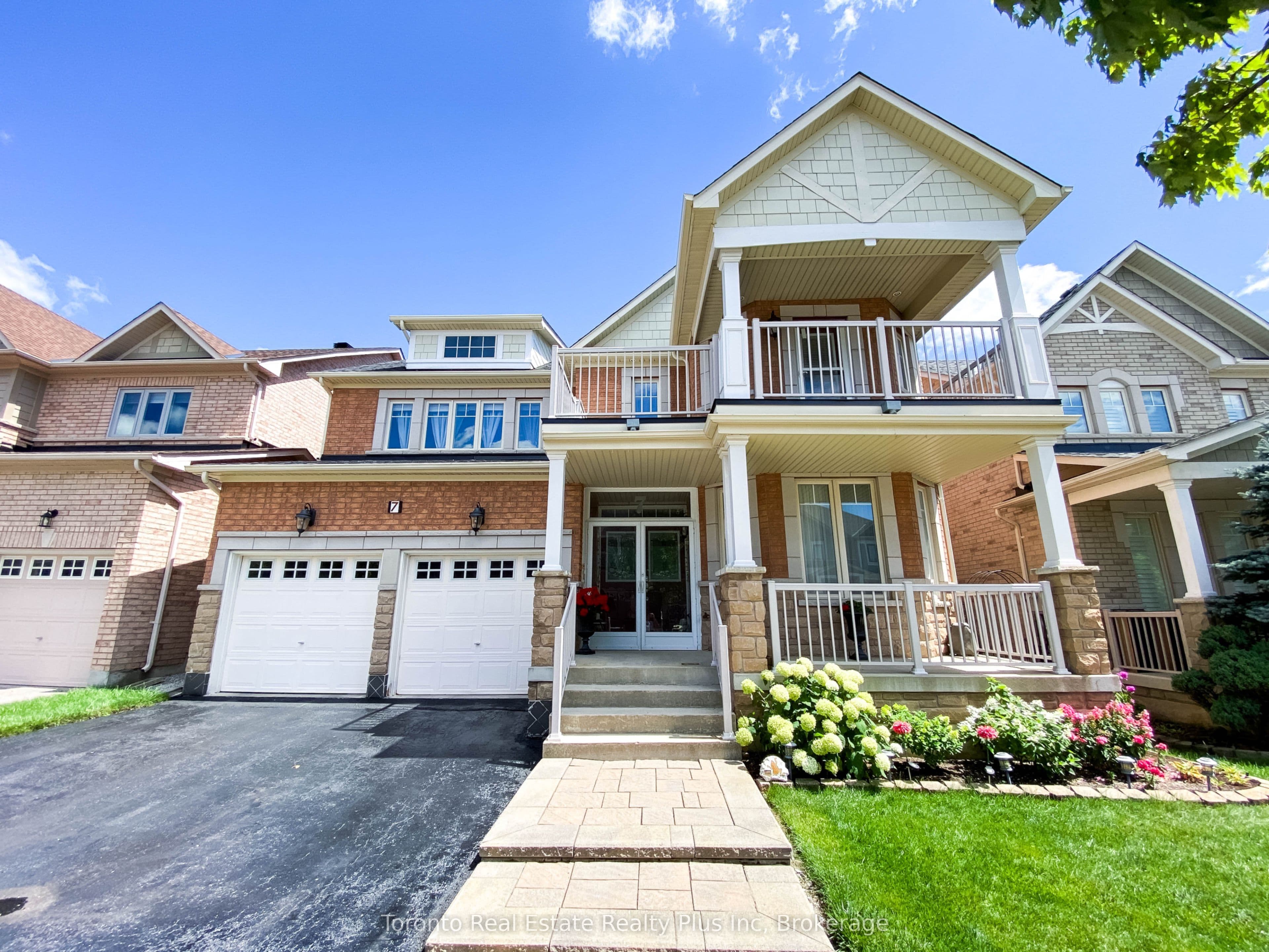 7 Braehead Drive, Richmond Hill, ON L4E 0B5