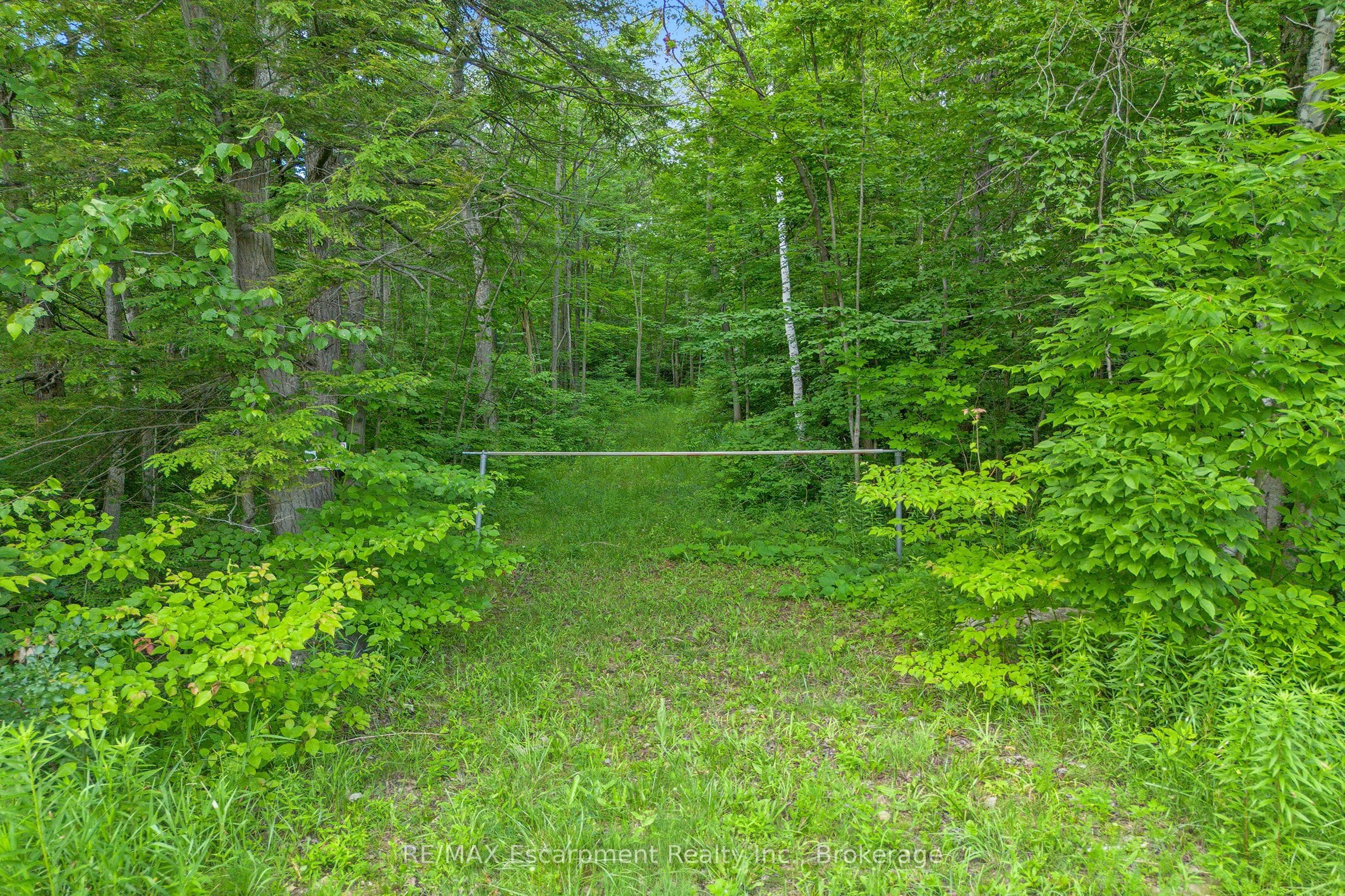 -- Fourth Line Nassagaweya, Milton, ON N0B 2K0