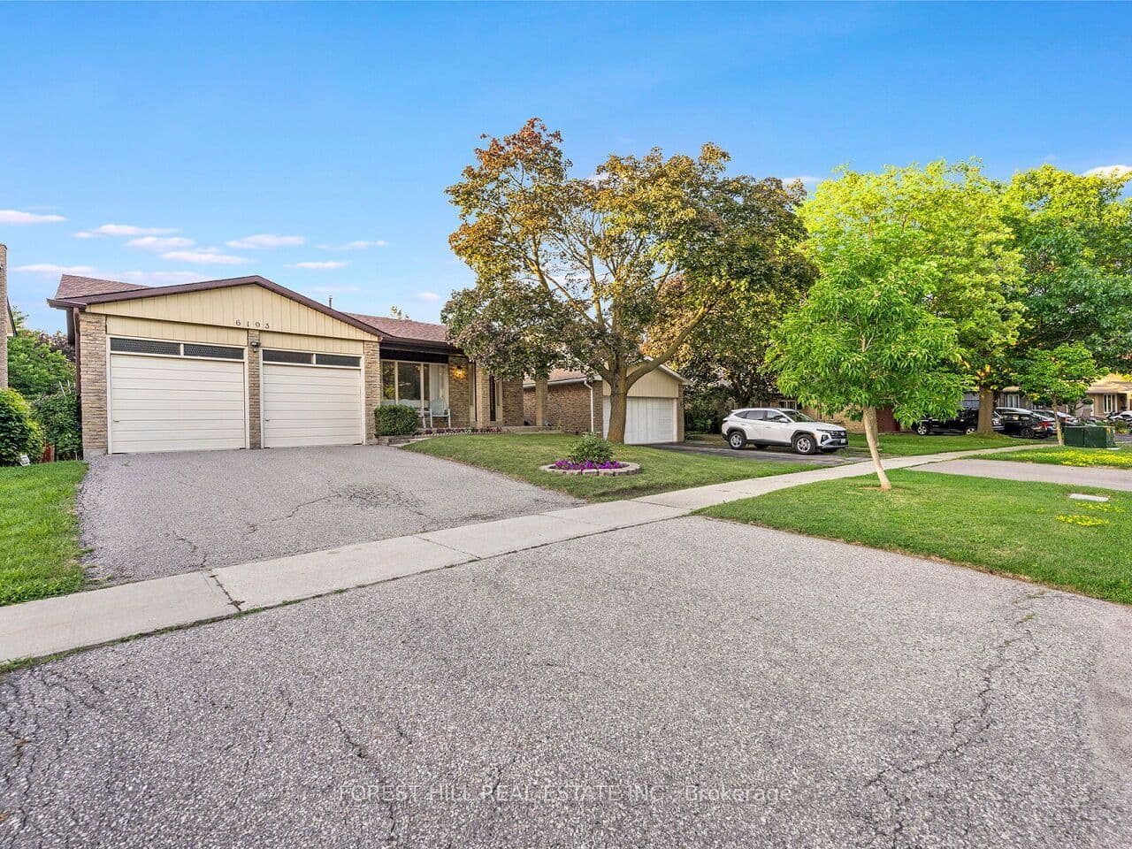 6193 Montevideo Road, Mississauga, ON L5N 2E8
