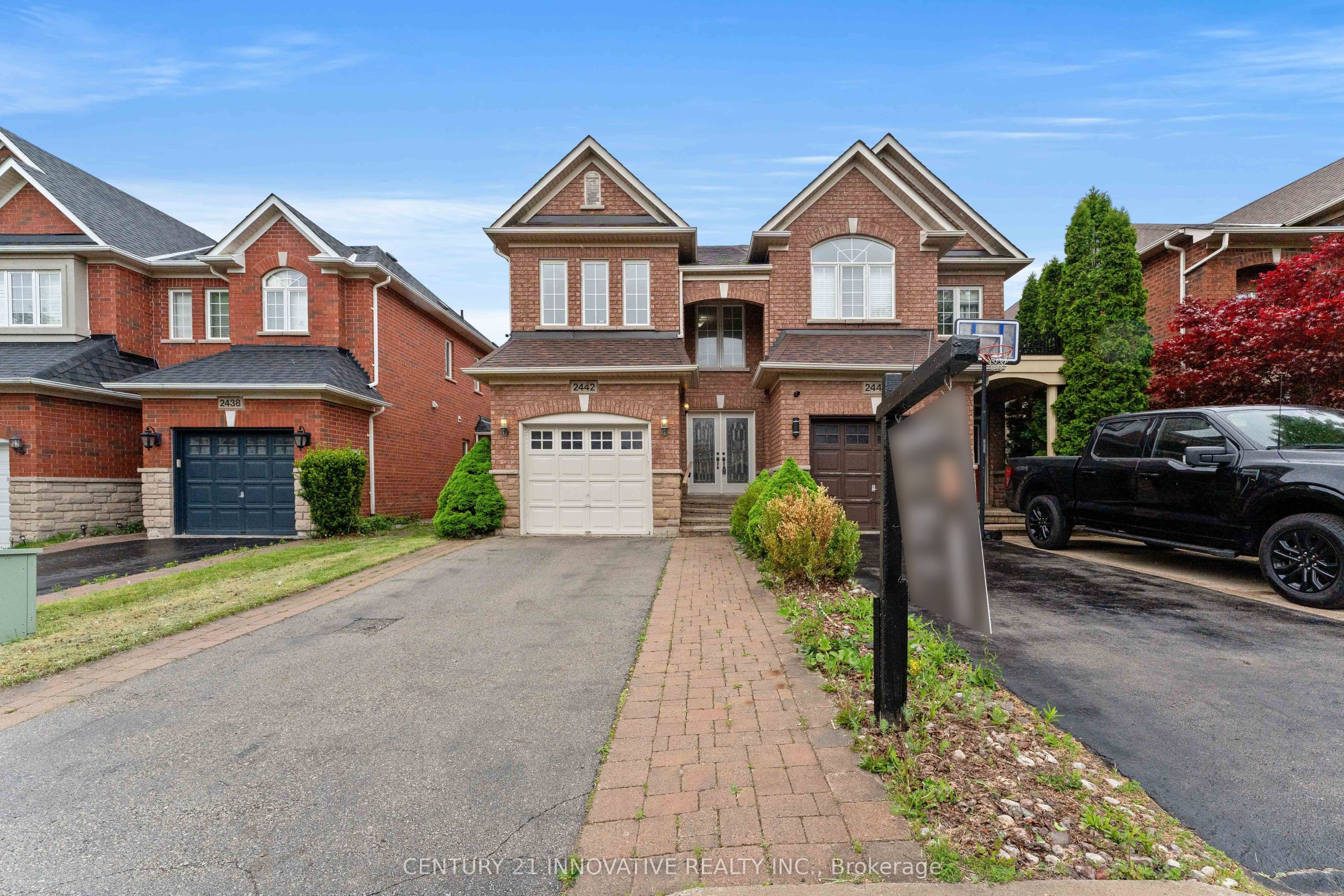 2442 Felhaber Crescent, Oakville, ON L6H 7N8
