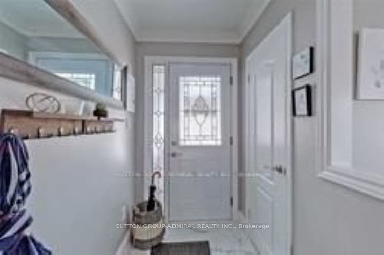 114 Cartier Crescent, Richmond Hill, ON L4C 2N6