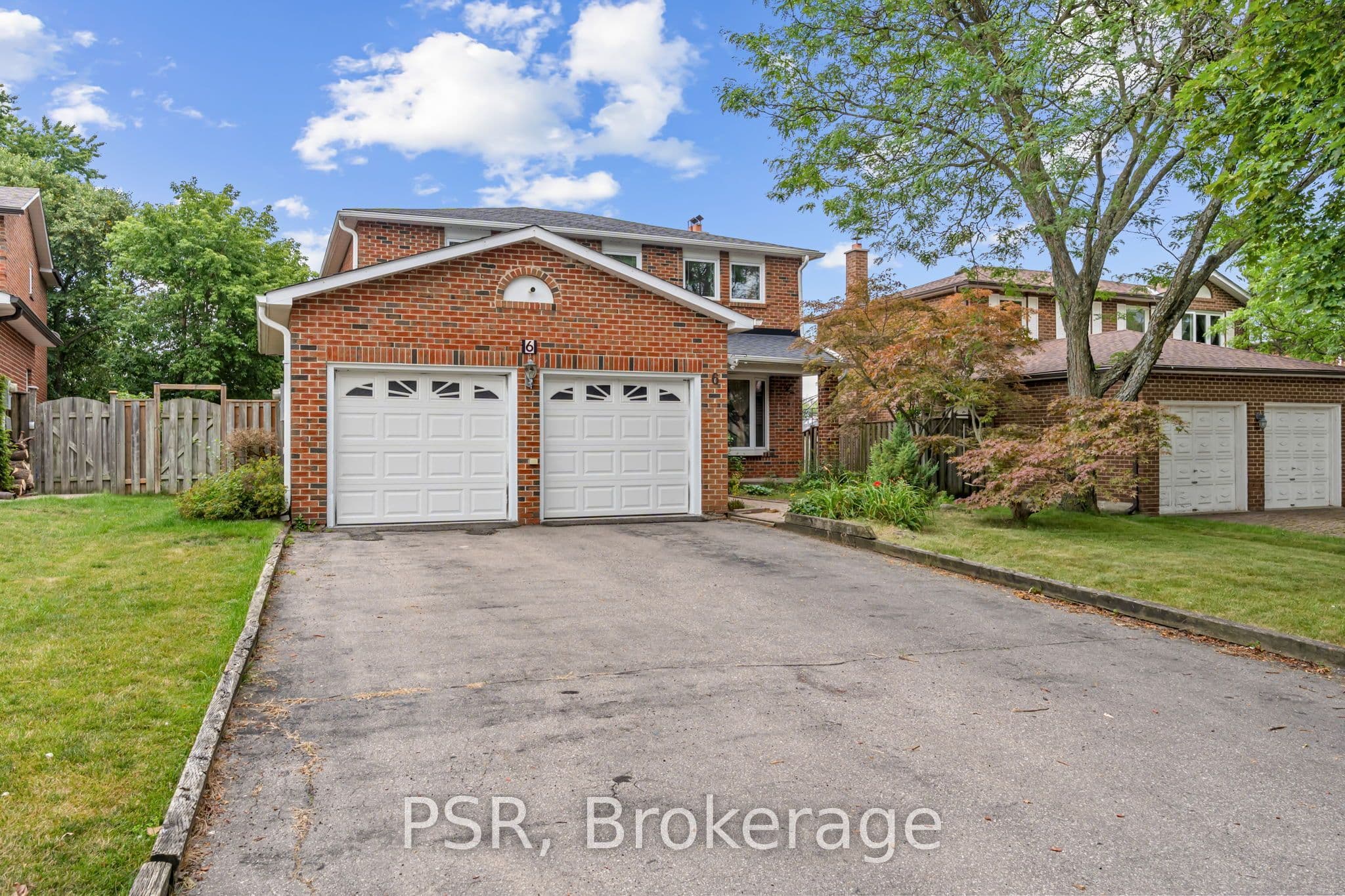 6 Lippincott Court, Richmond Hill, ON L4C 7M5