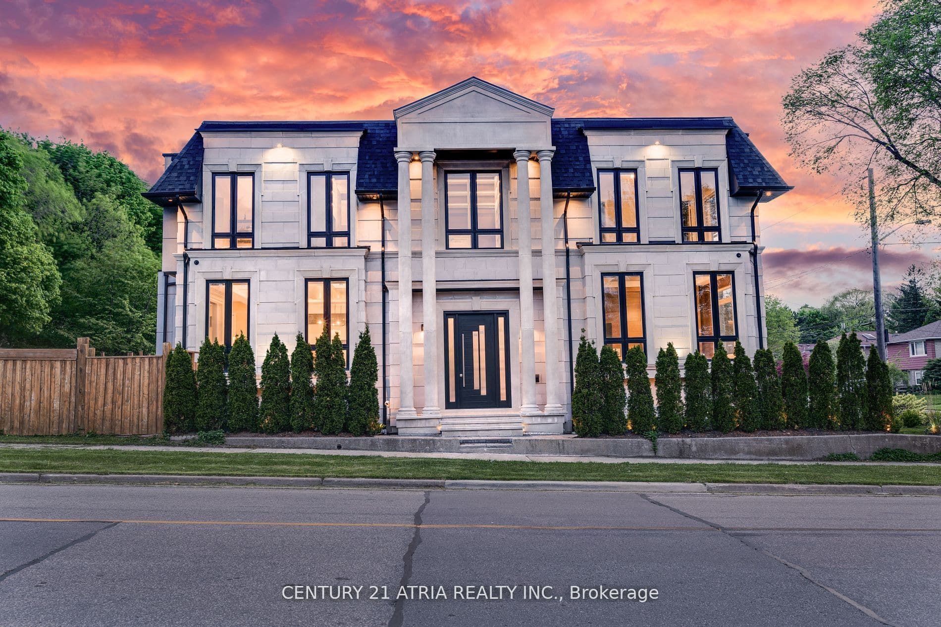 225 Northwood Drive, Toronto, ON M2M 2K5