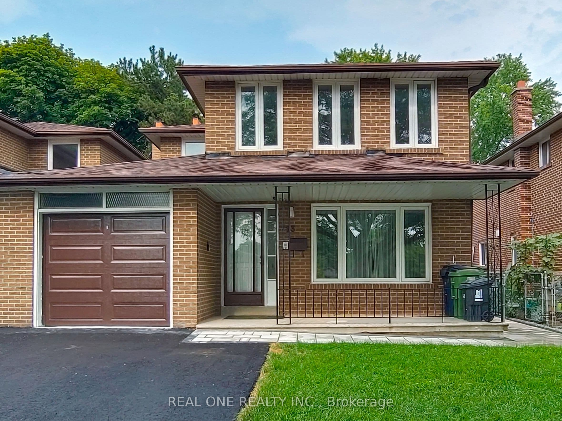 13 Mallaby Road, Toronto, ON M2H 1P3