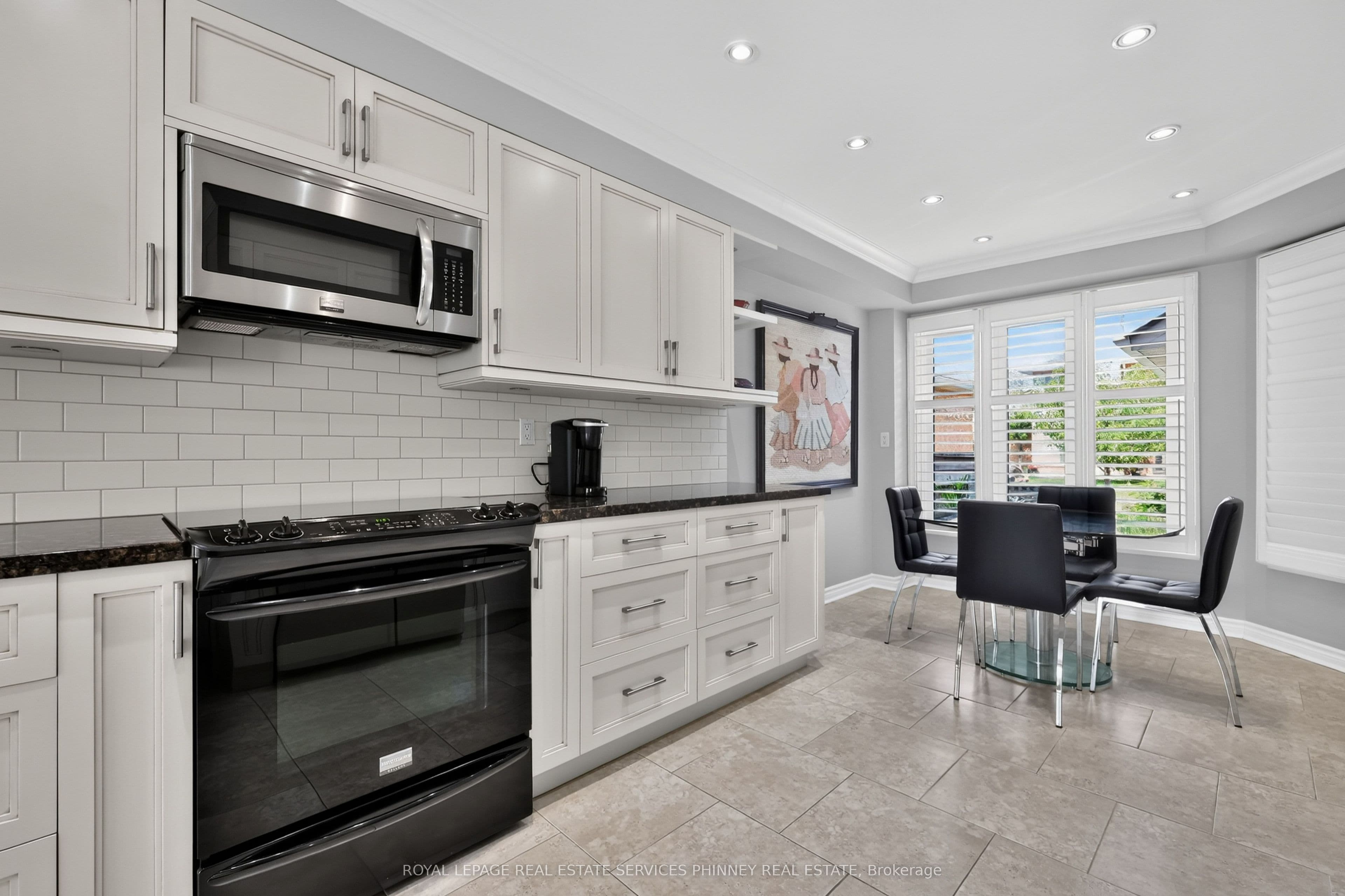 1724 The Chase 6, Mississauga, ON L5M 4P2