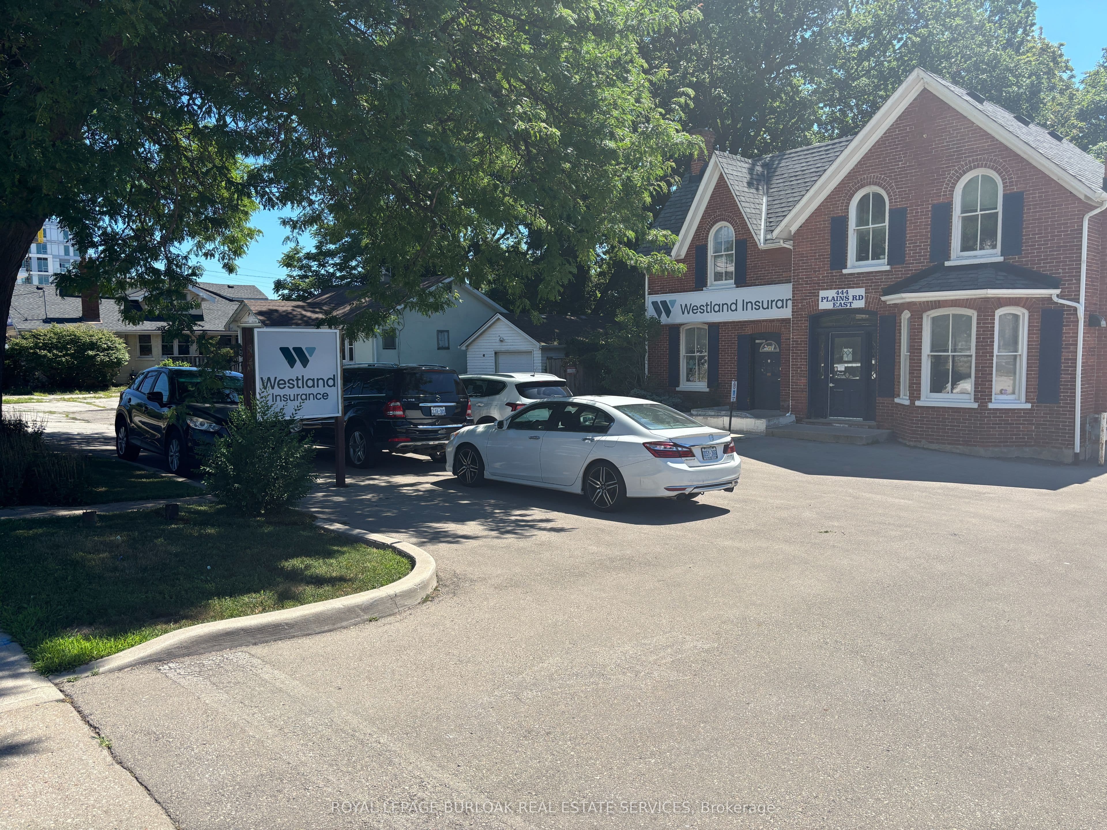 446 Plains Road E, Burlington, ON L7T 2E1