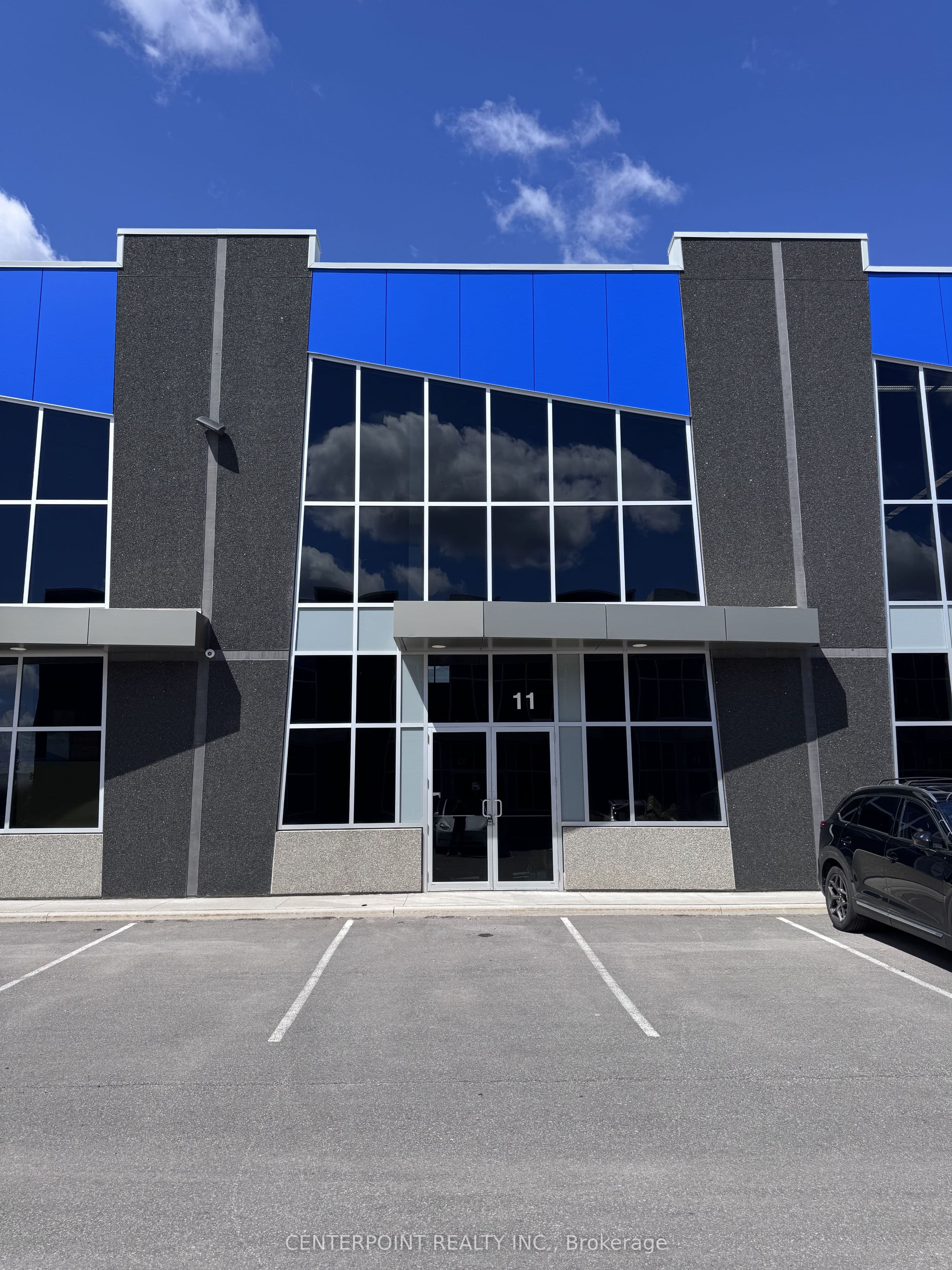 135 Addison Hall Circle 11, Aurora, ON L4G 3X8