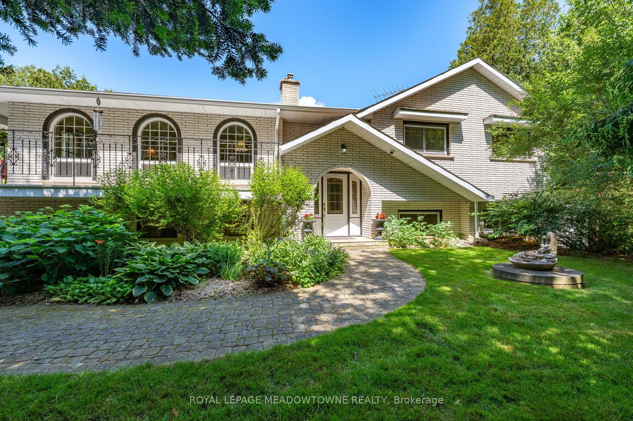 6733 25 Side Road, Halton Hills, ON L7J 2L7