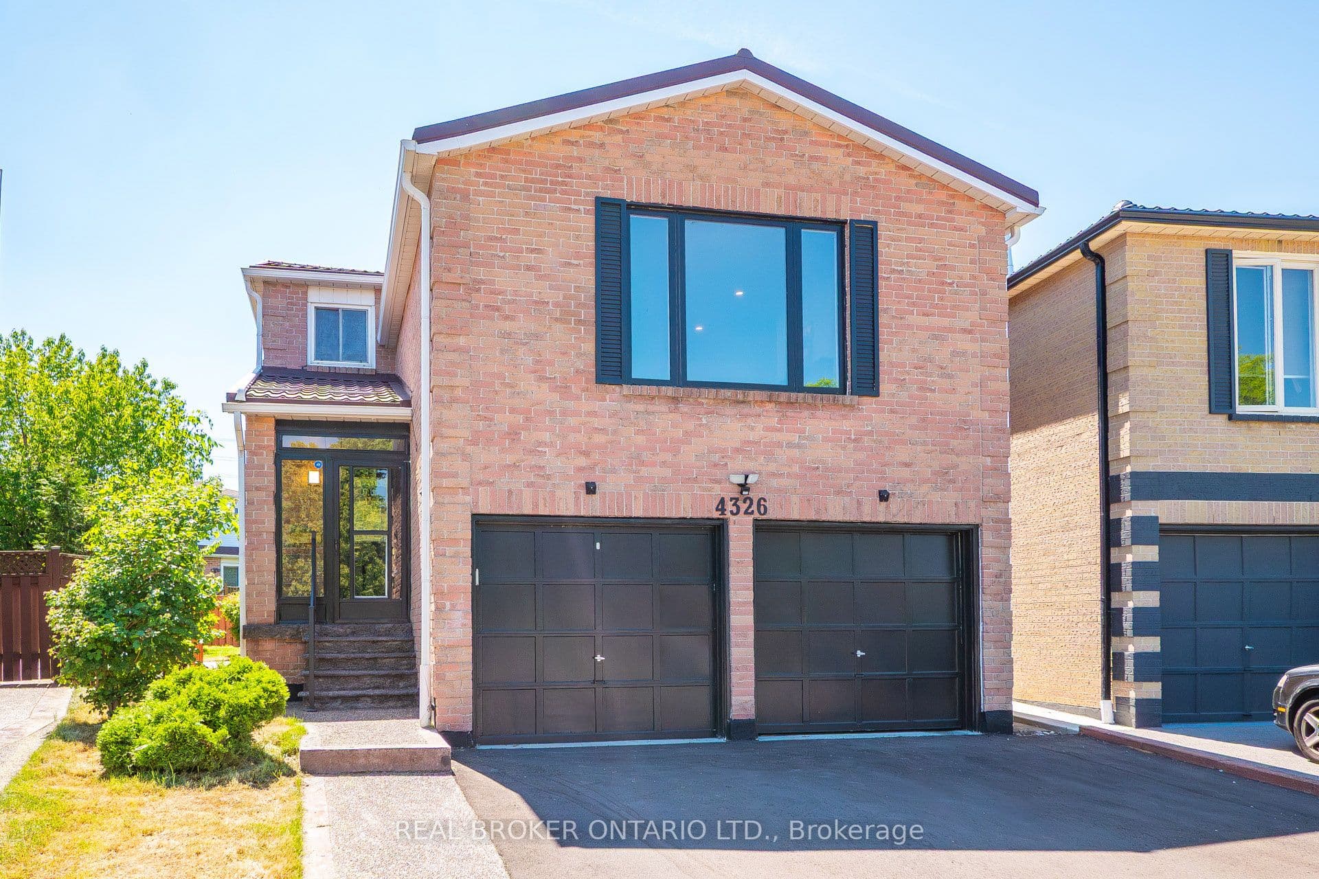 4326 Waterford Crescent, Mississauga, ON L5R 2B2