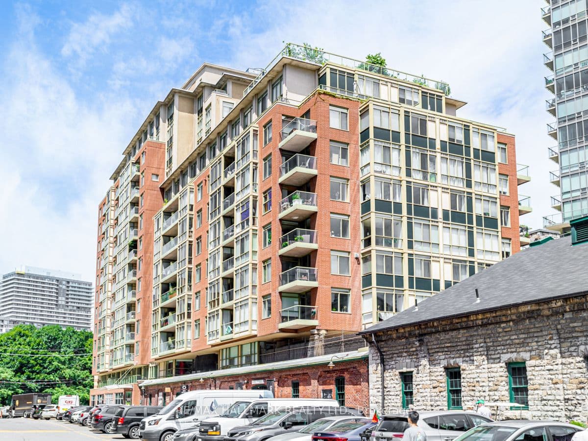 39 Parliament Street 1102, Toronto, ON M5A 4R2
