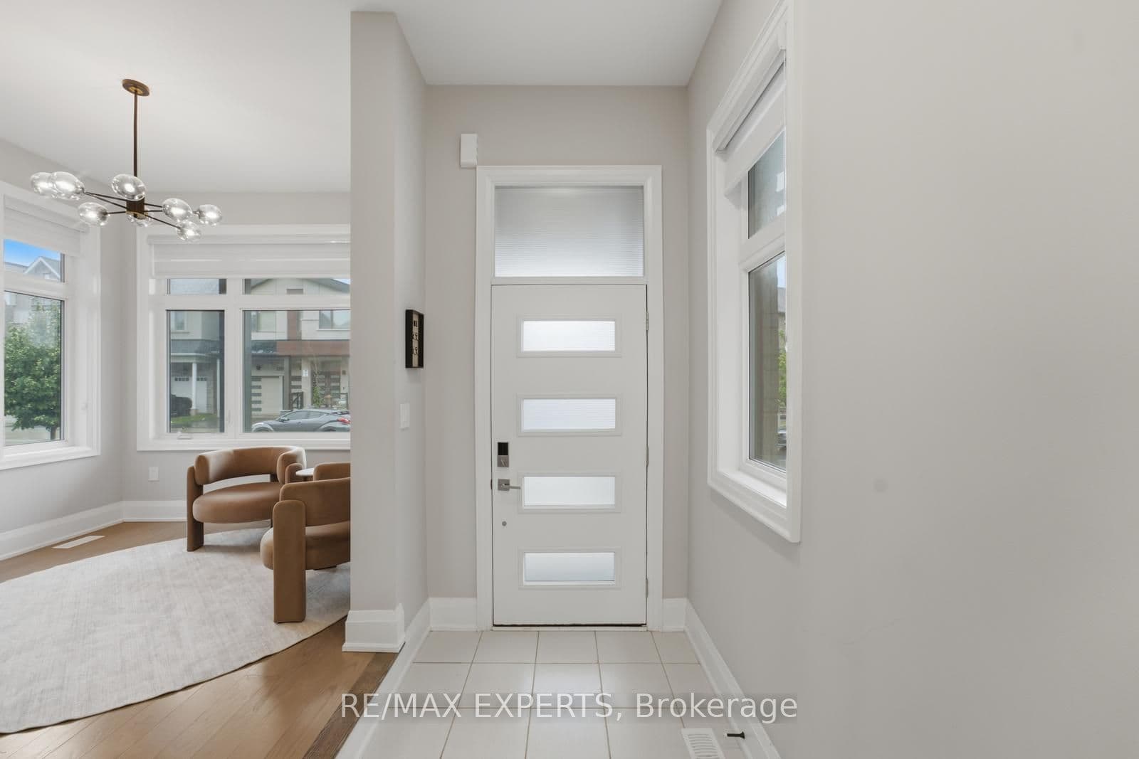 1296 Aymond Crescent W, Oakville, ON L6H 7W8