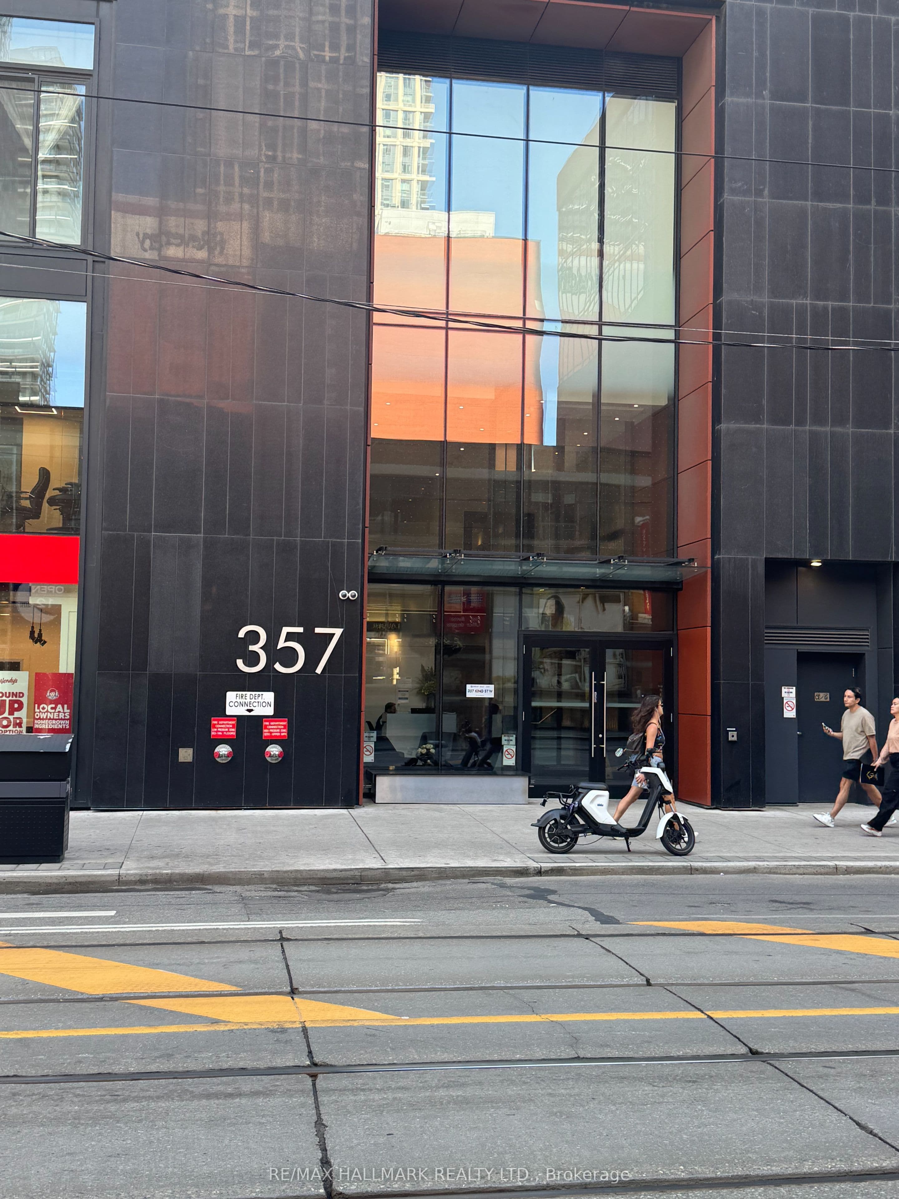 357 King Street W 1504, Toronto, ON M5V 0S7