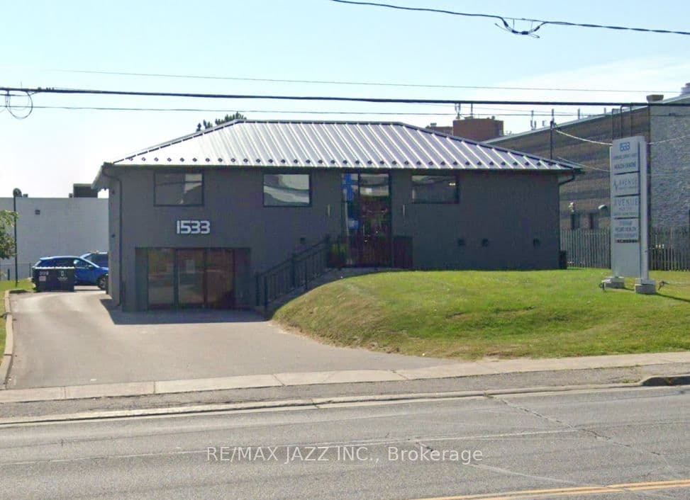 1533 Dundas Street E, Whitby, ON L1N 2K6