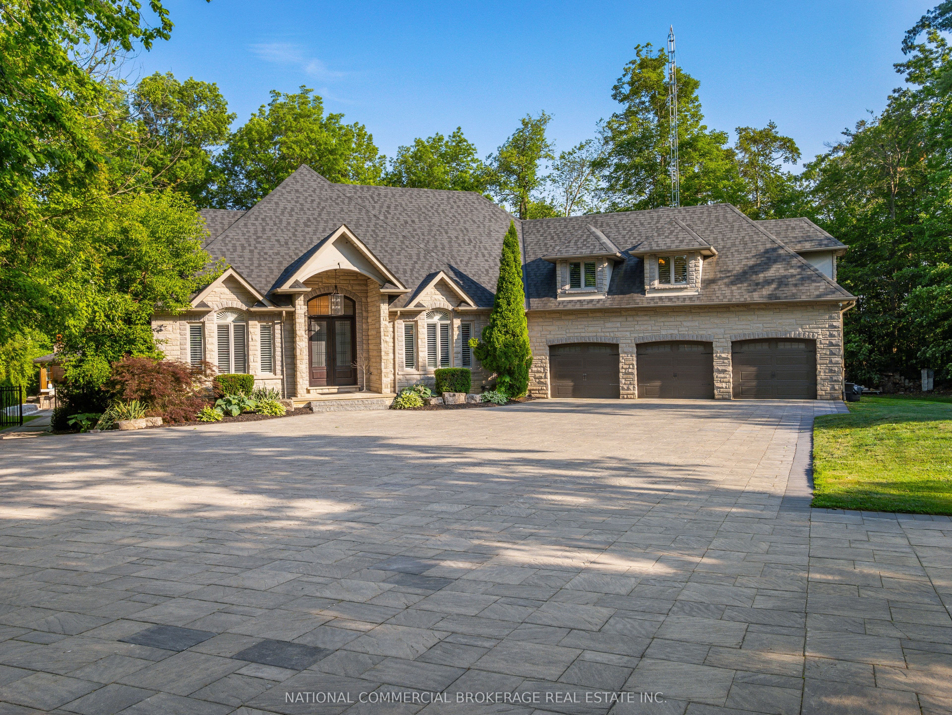 10088 Old Pine Crest Road, Halton Hills, ON L0P 0A2