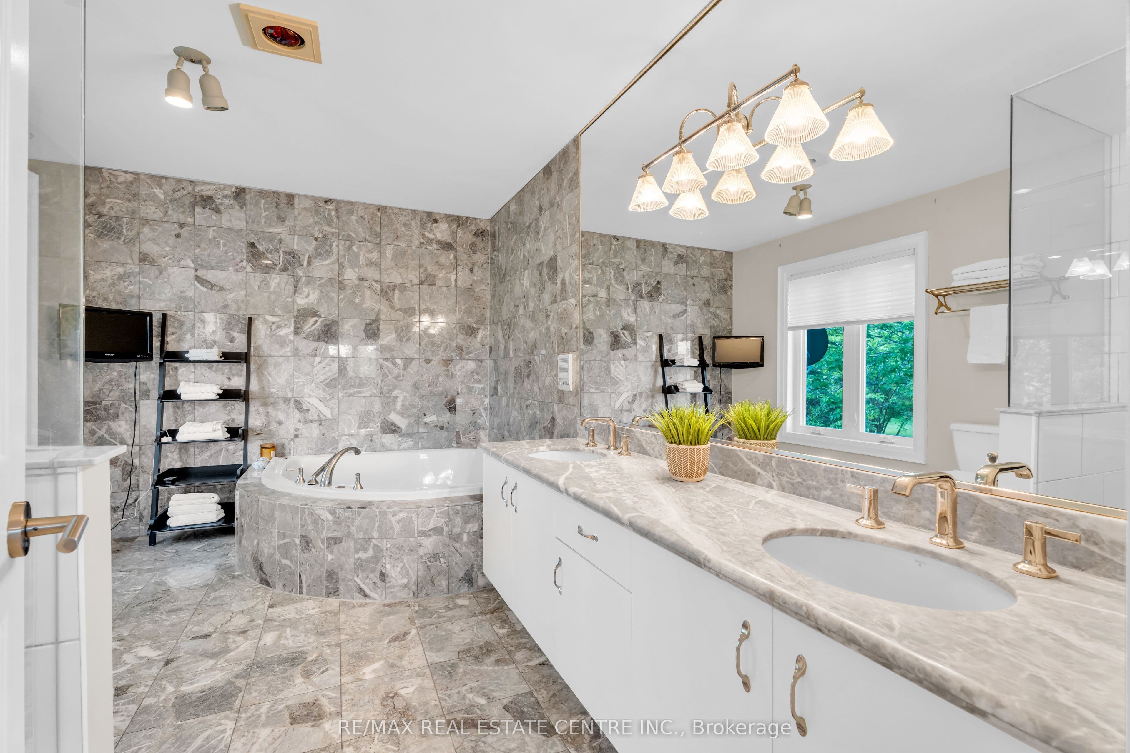 20 Shortill Road, Halton Hills, ON L7G 4S4