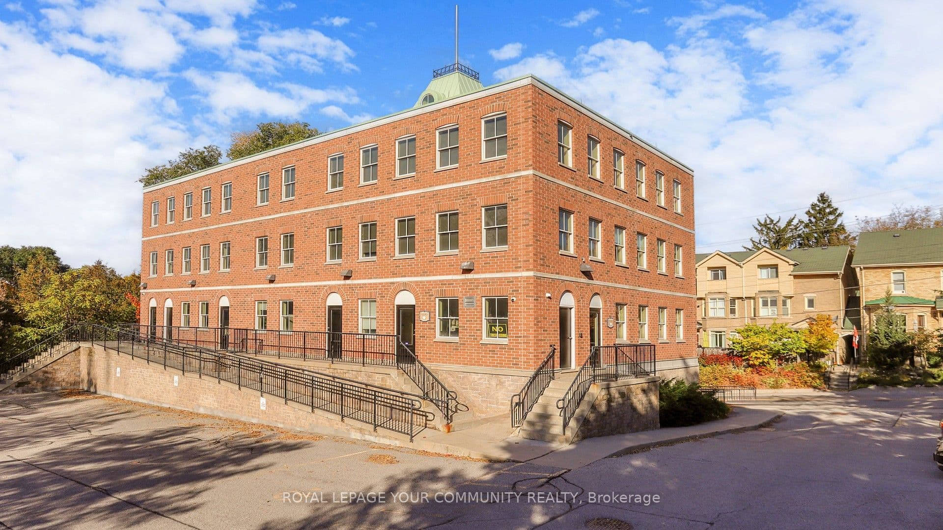 121 Robinson Street, Markham, ON L3P 1P2