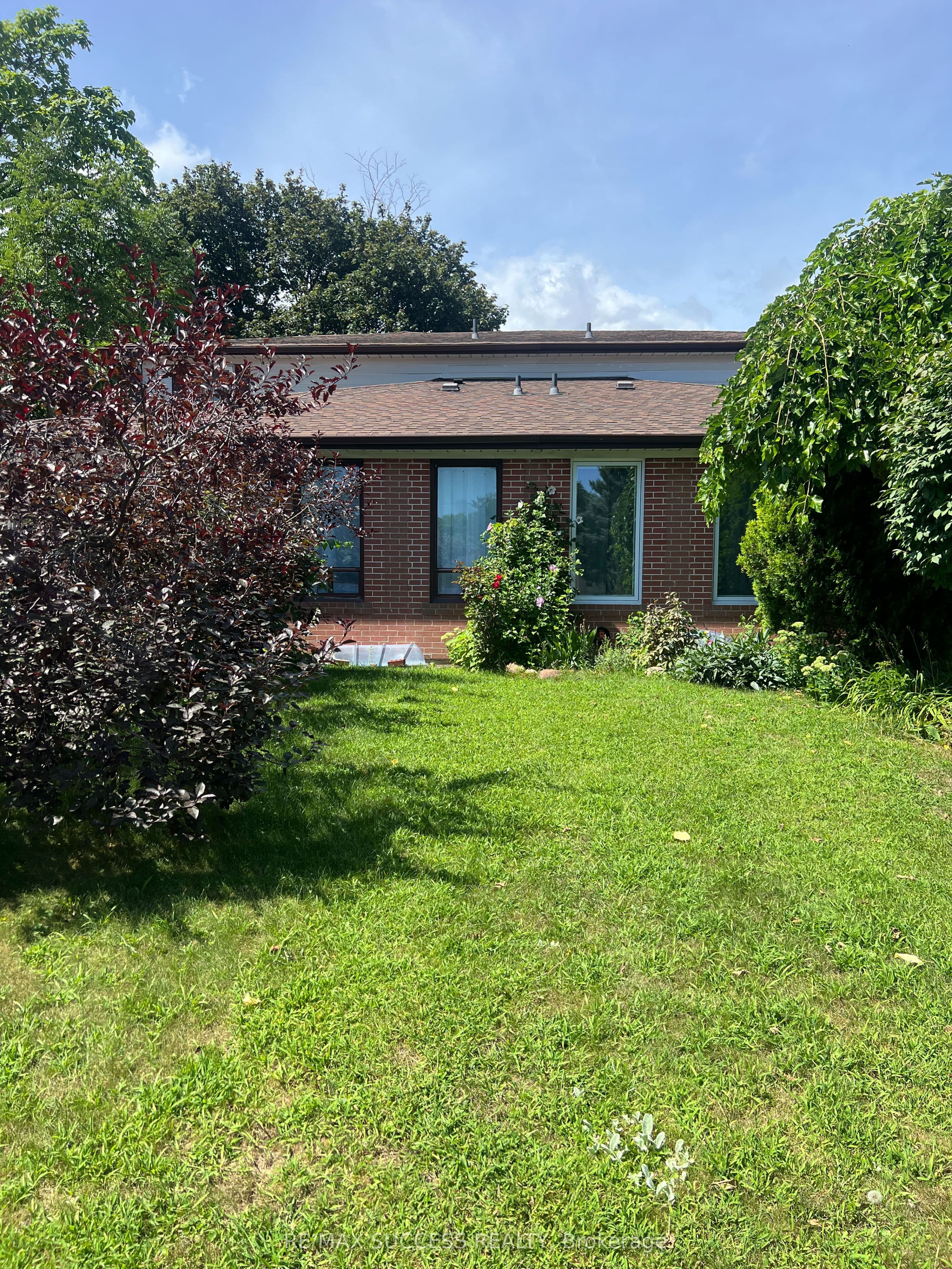 583 Tedwyn Drive Basement, Mississauga, ON L5A 1K1