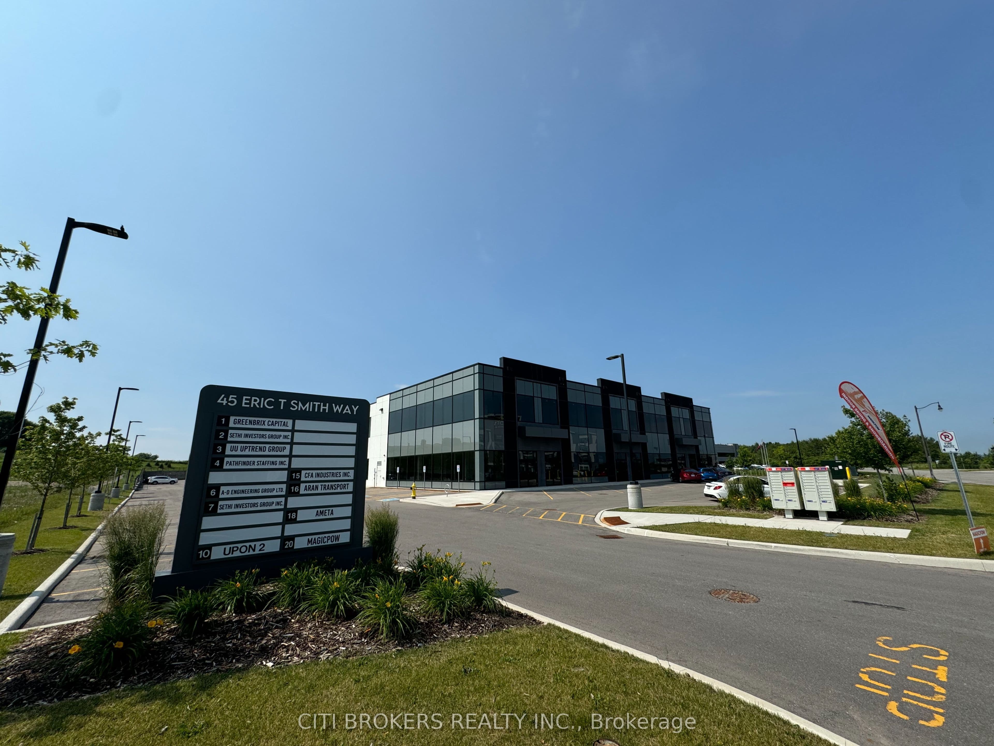 45 Eric T Smith Way 5, Aurora, ON L4G 3Z8
