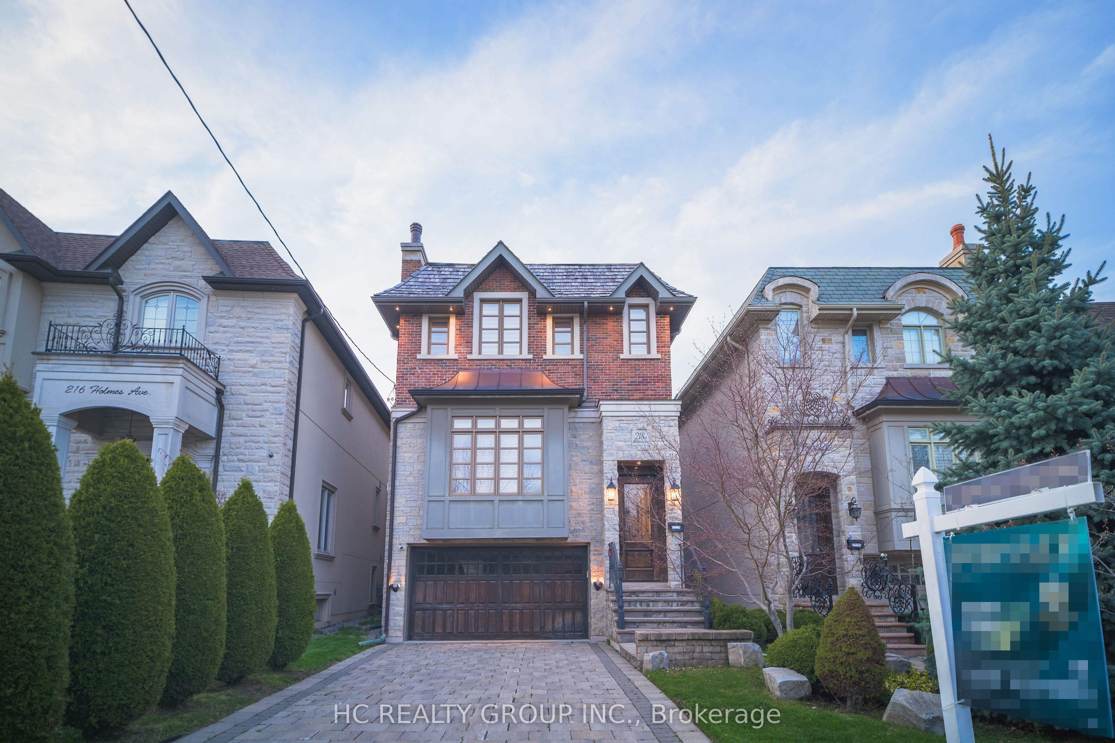 218A Holmes Avenue, Toronto, ON M2N 4N1