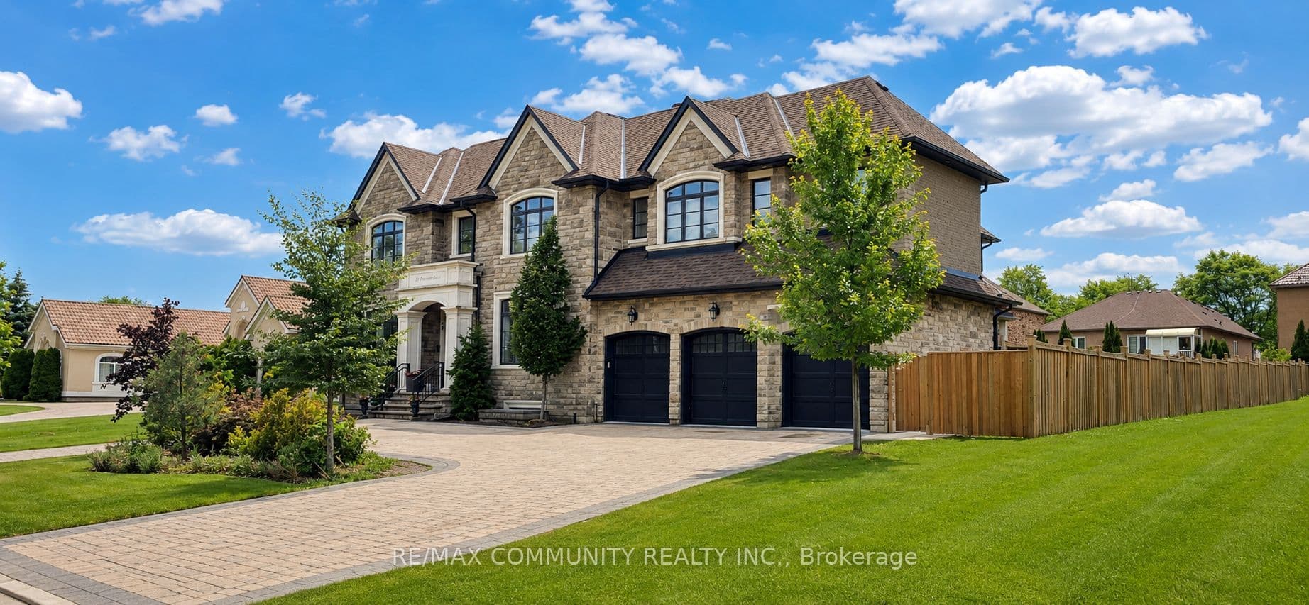 65 Chatelaine Drive, Markham, ON L3S 3W7