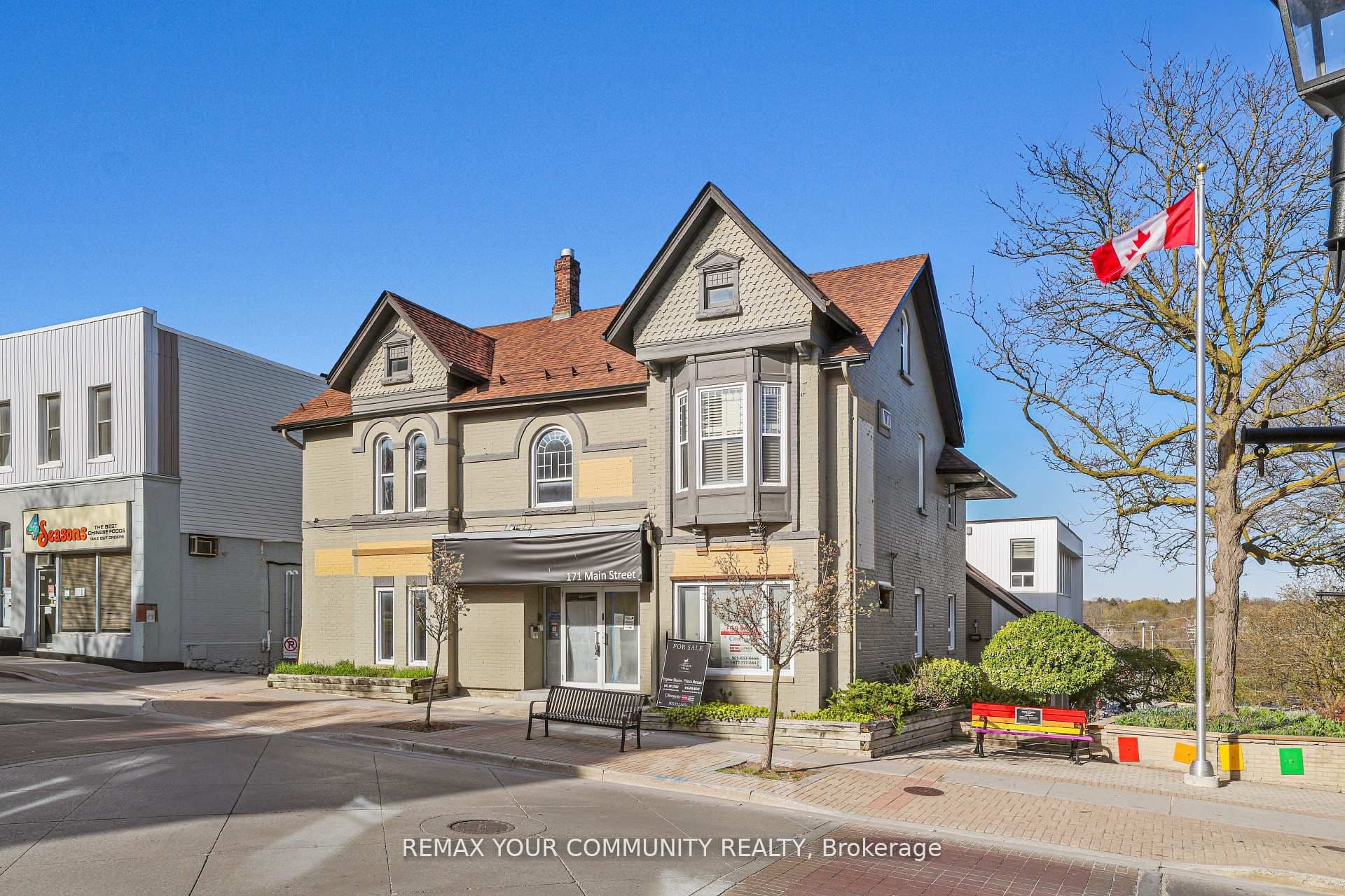 171 Main Street S 1C, Newmarket, ON L3Y 3Y9