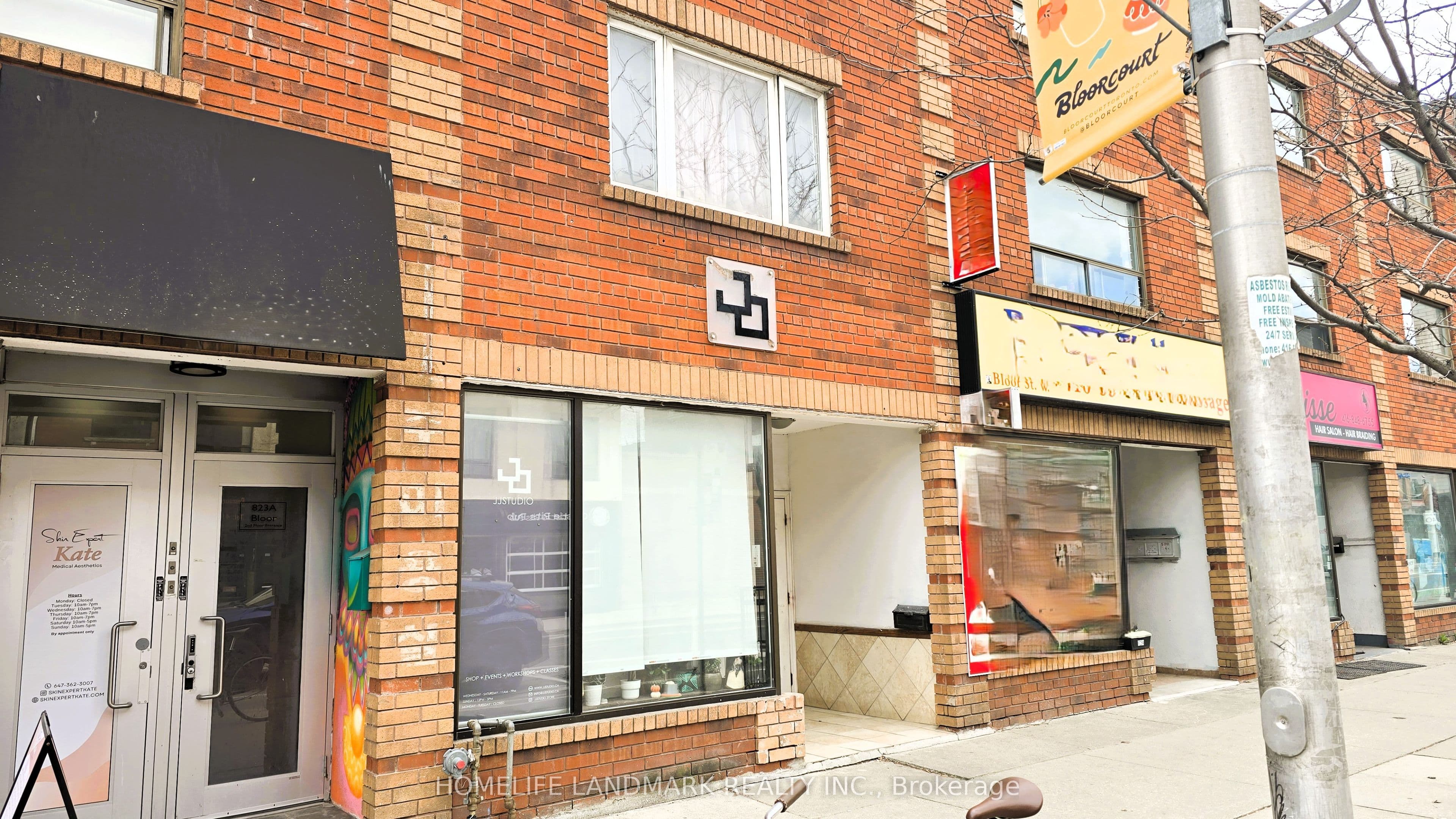 825 BLOOR Street W, Toronto, ON M6G 1M1