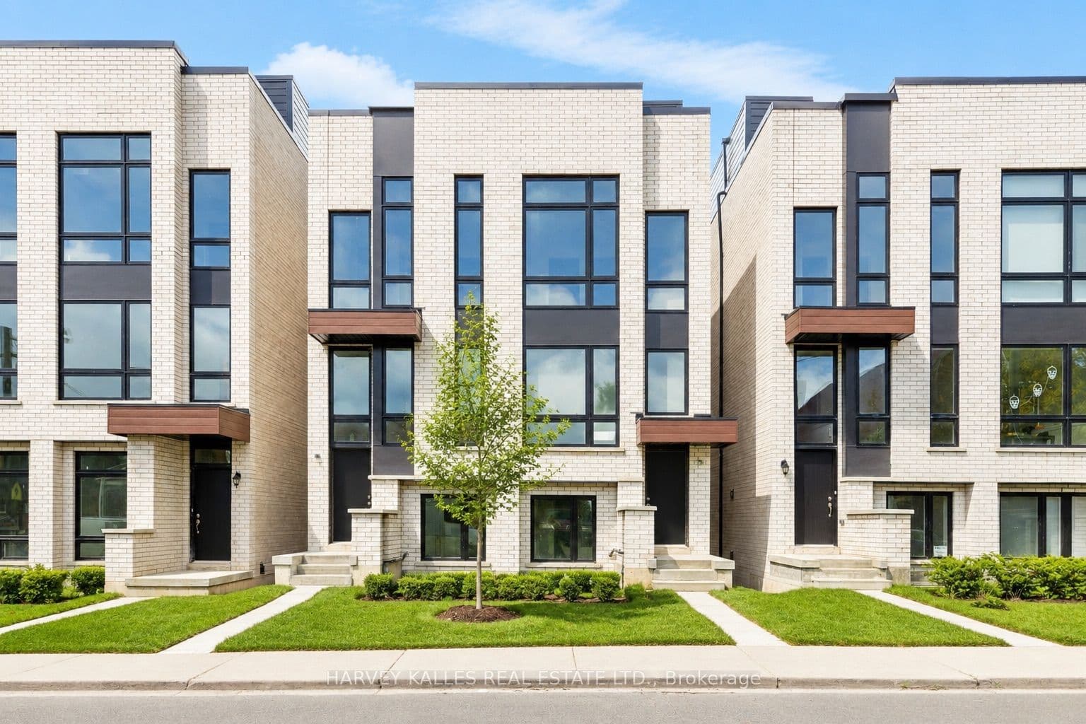 3 Innes Avenue, Toronto, ON M6E 0B2