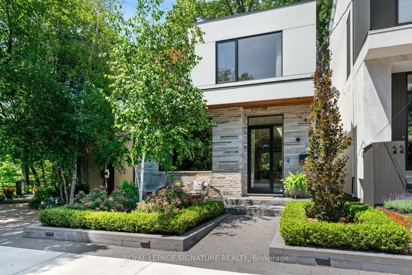 20 Duart Park Road, Toronto, ON M4E 1J2