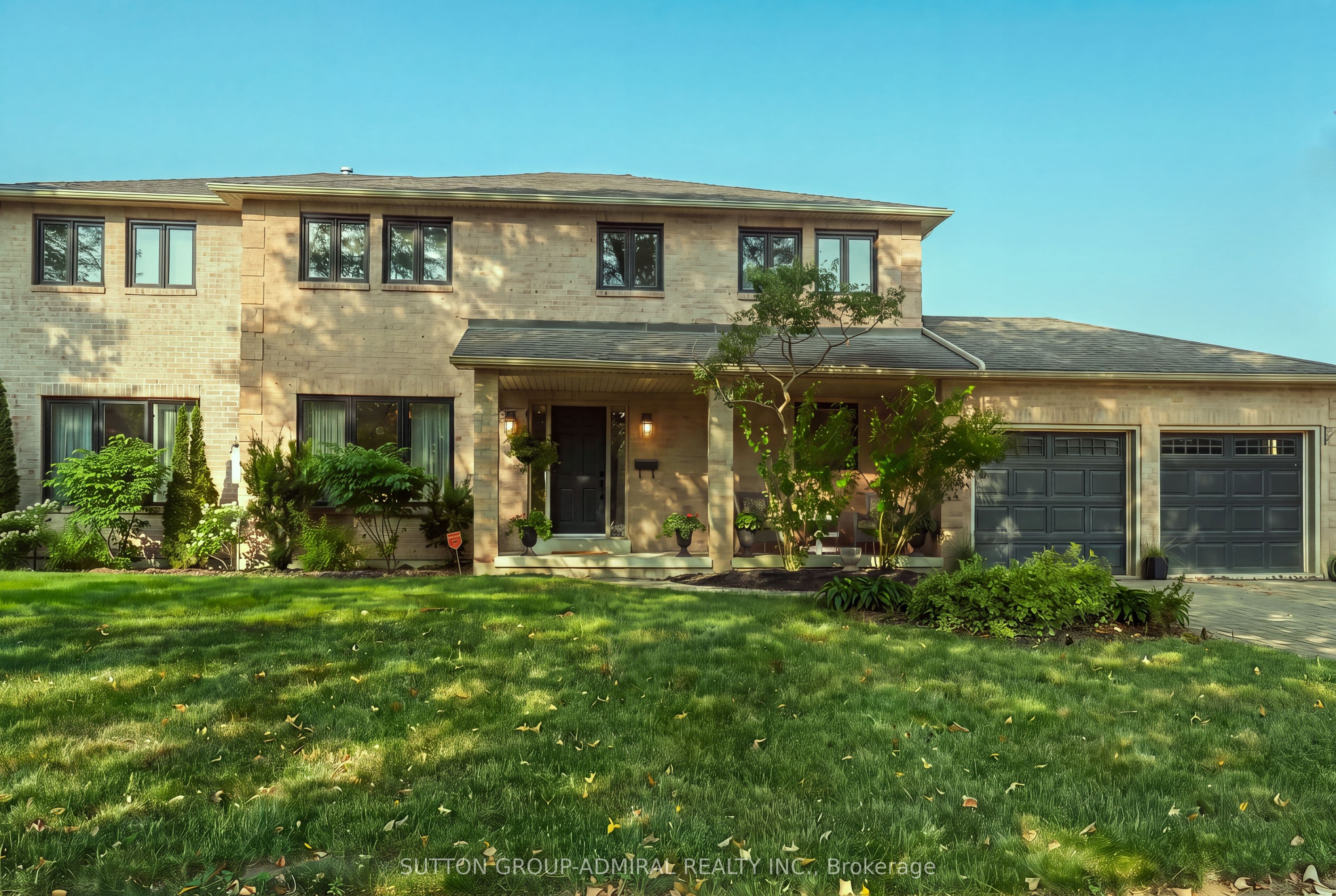 90 Brillinger Street, Richmond Hill, ON L4C 8Y3