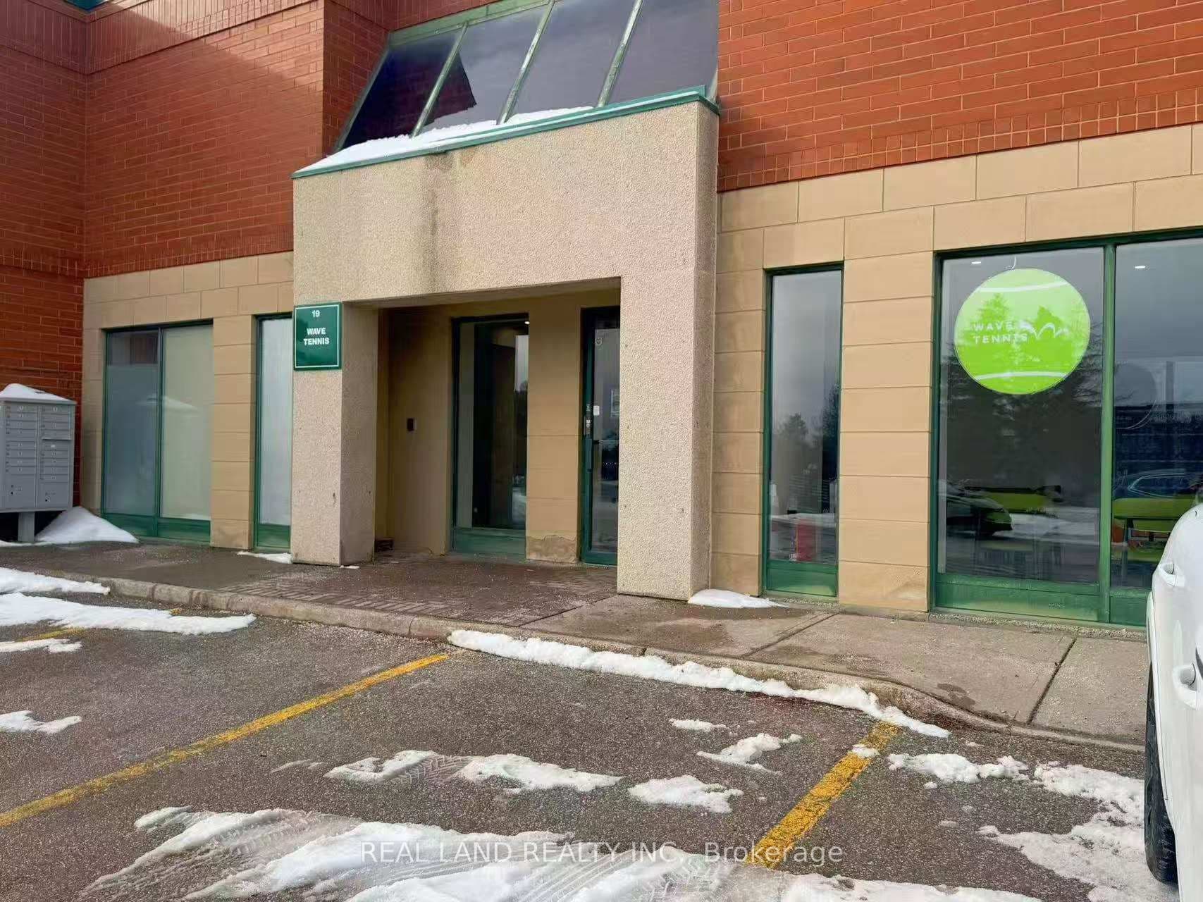 180 Trowers Road S #19, Vaughan, ON L4L 8A6