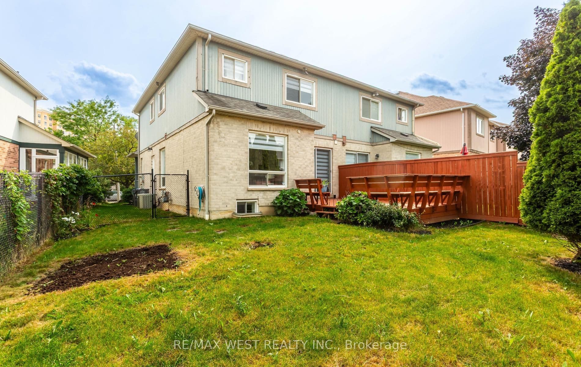 5239 Bushelgrove Circle, Mississauga, ON L5M 6C5