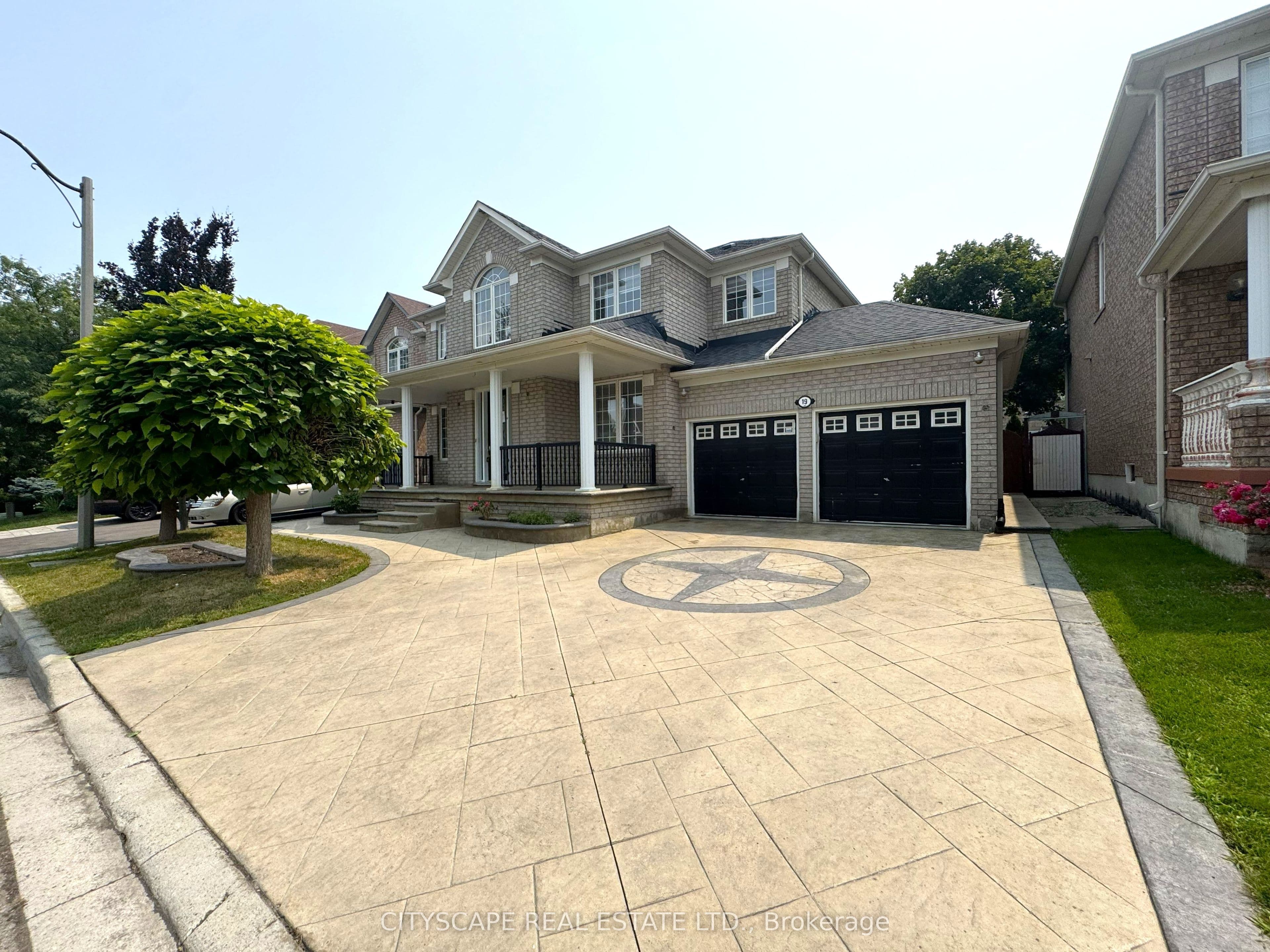 19 Selhurst Drive, Brampton, ON L6P 1A2