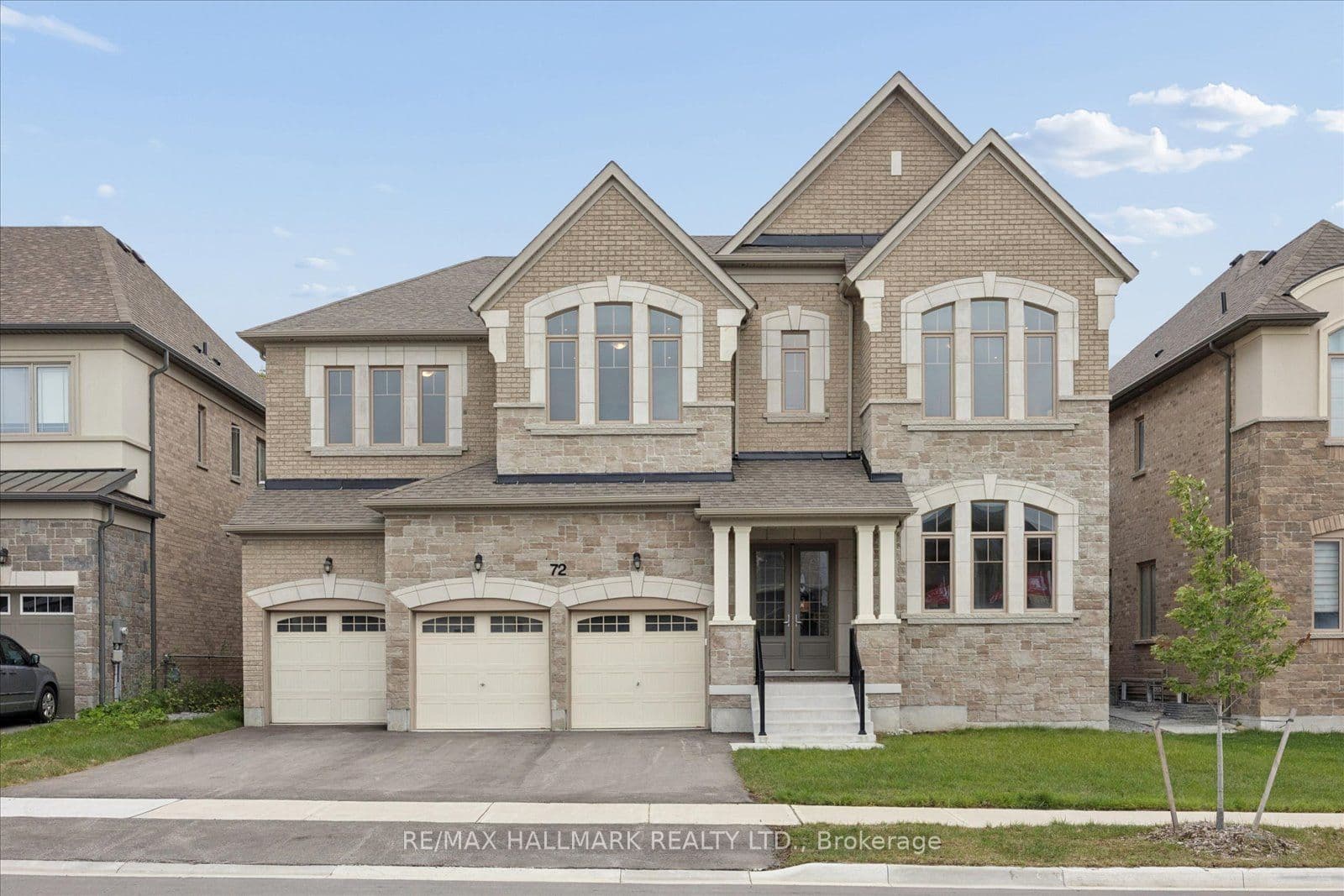72 Silk Twist Drive, East Gwillimbury, ON L9N 0W4