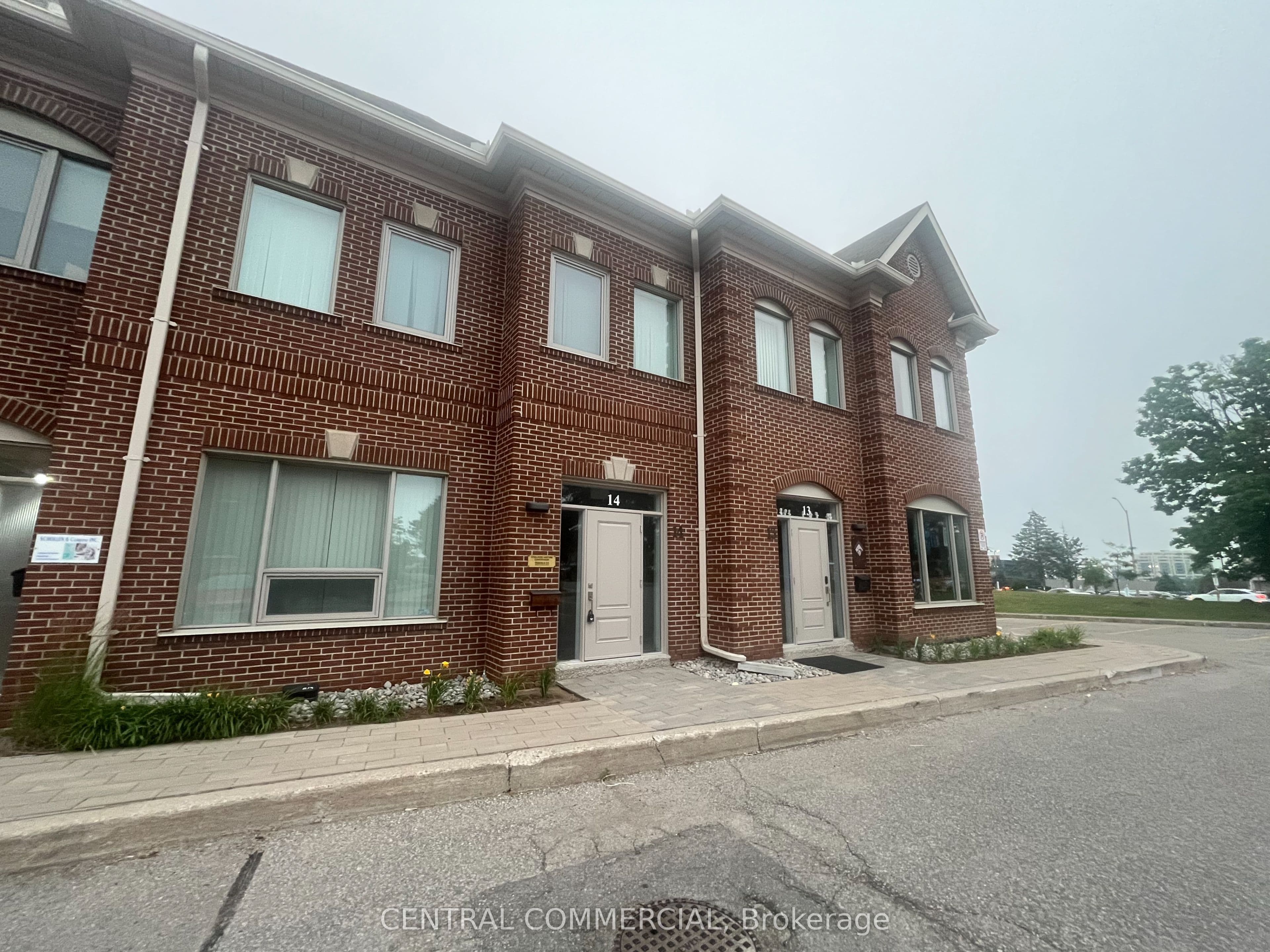 30 Wertheim Court 14A, Richmond Hill, ON L4B 1B9