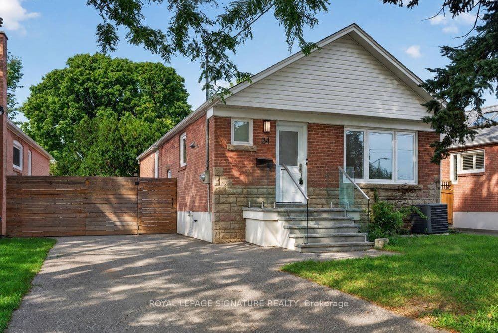 24 Glenshaw Crescent, Toronto, ON M4B 2C9