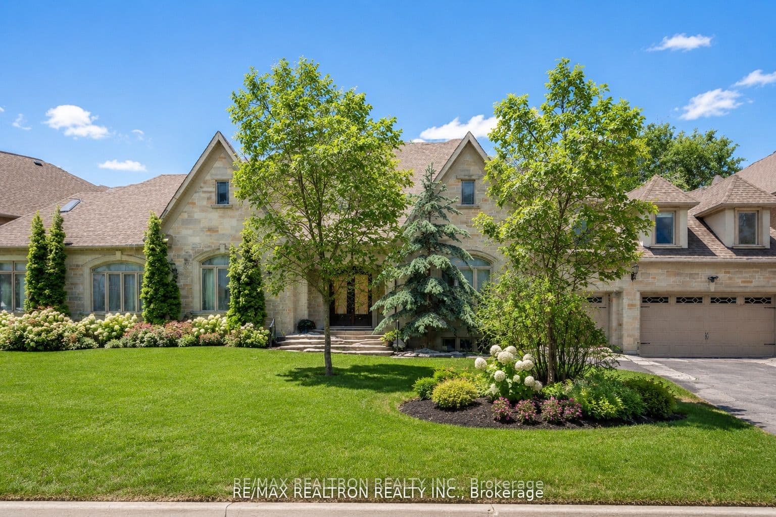 5 Long Hill Drive, Richmond Hill, ON L4E 3M5