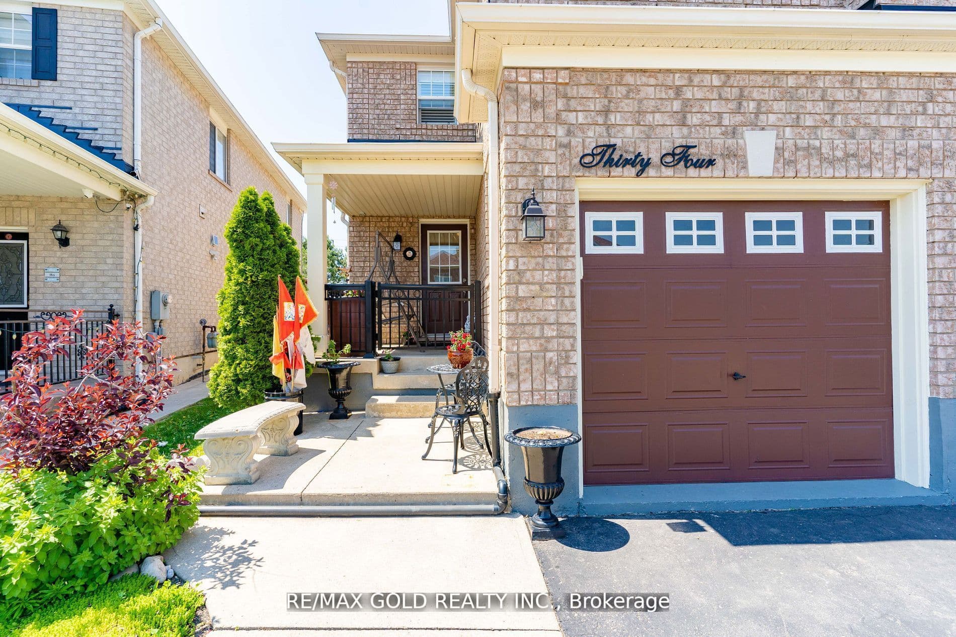 34 Jingle Crescent, Brampton, ON L6S 0B2
